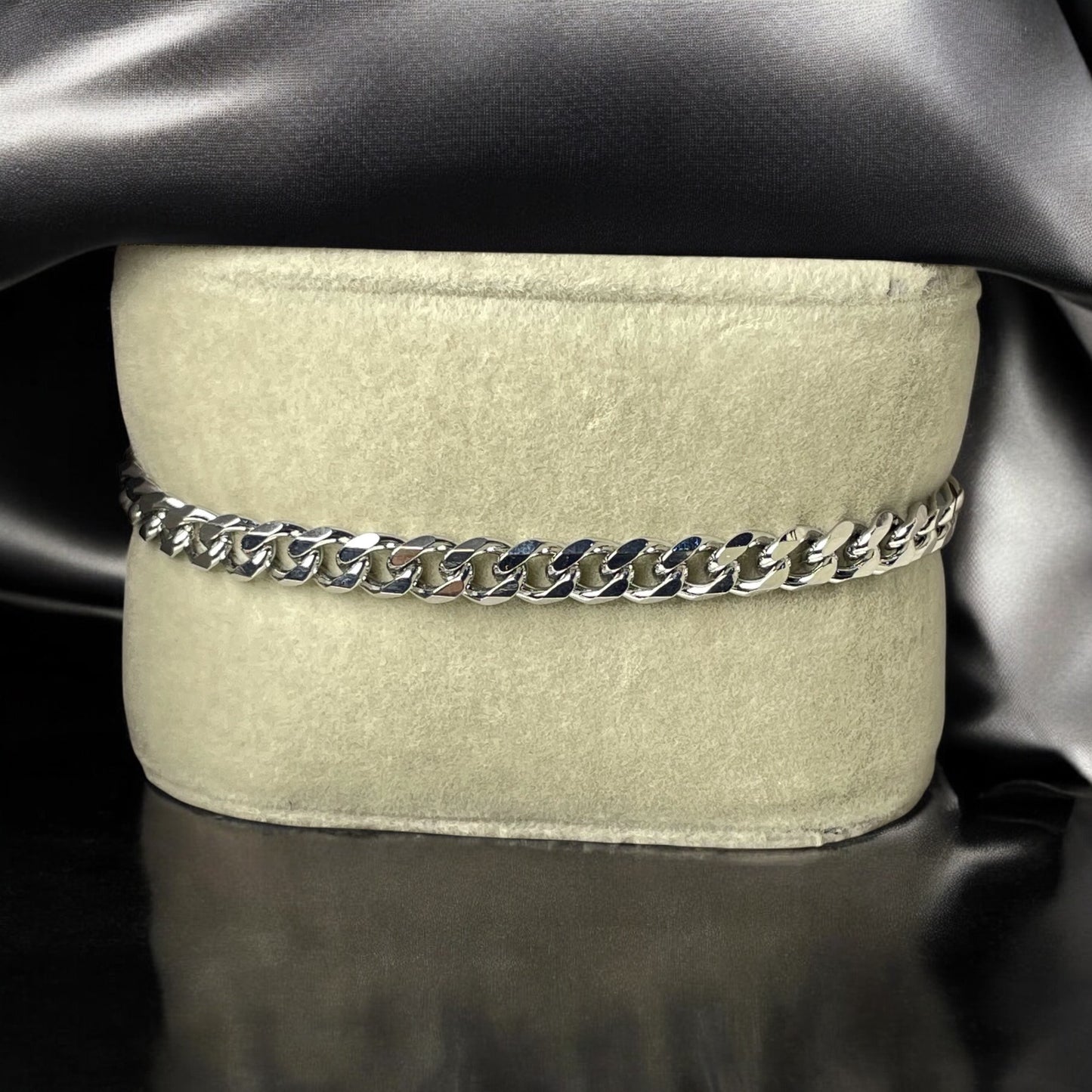 Titan Curb Chain