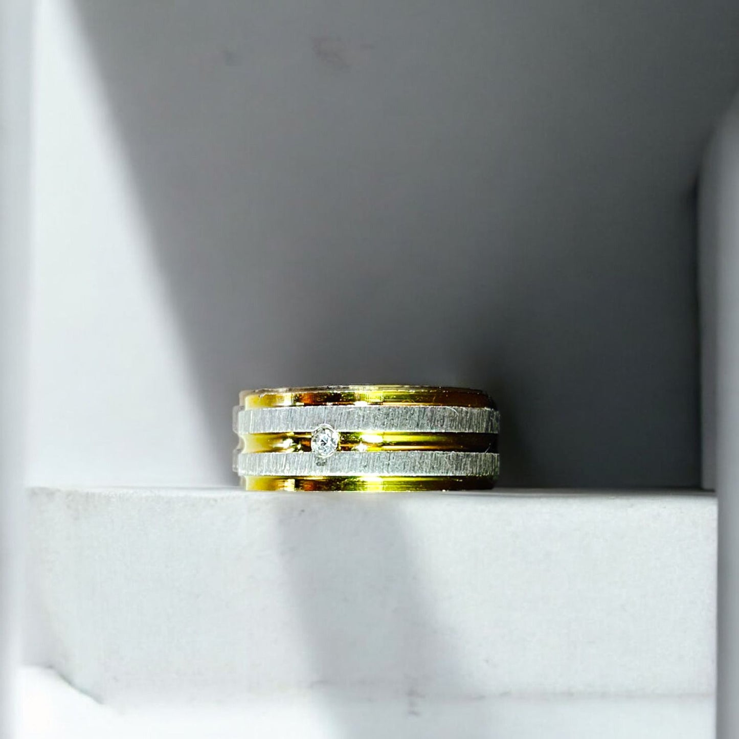 Radiant Duality Ring - Zefiro