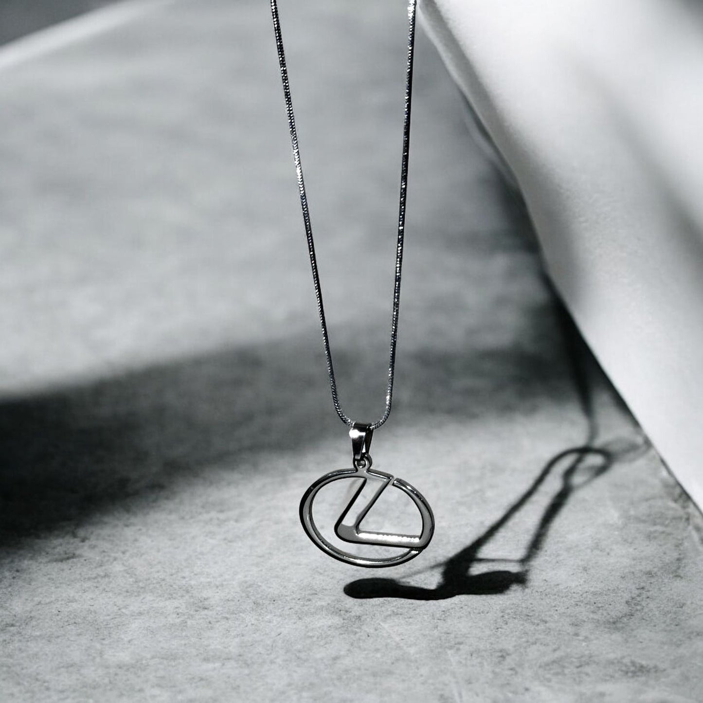 LEXUS Elegance Pendant - Zefiro