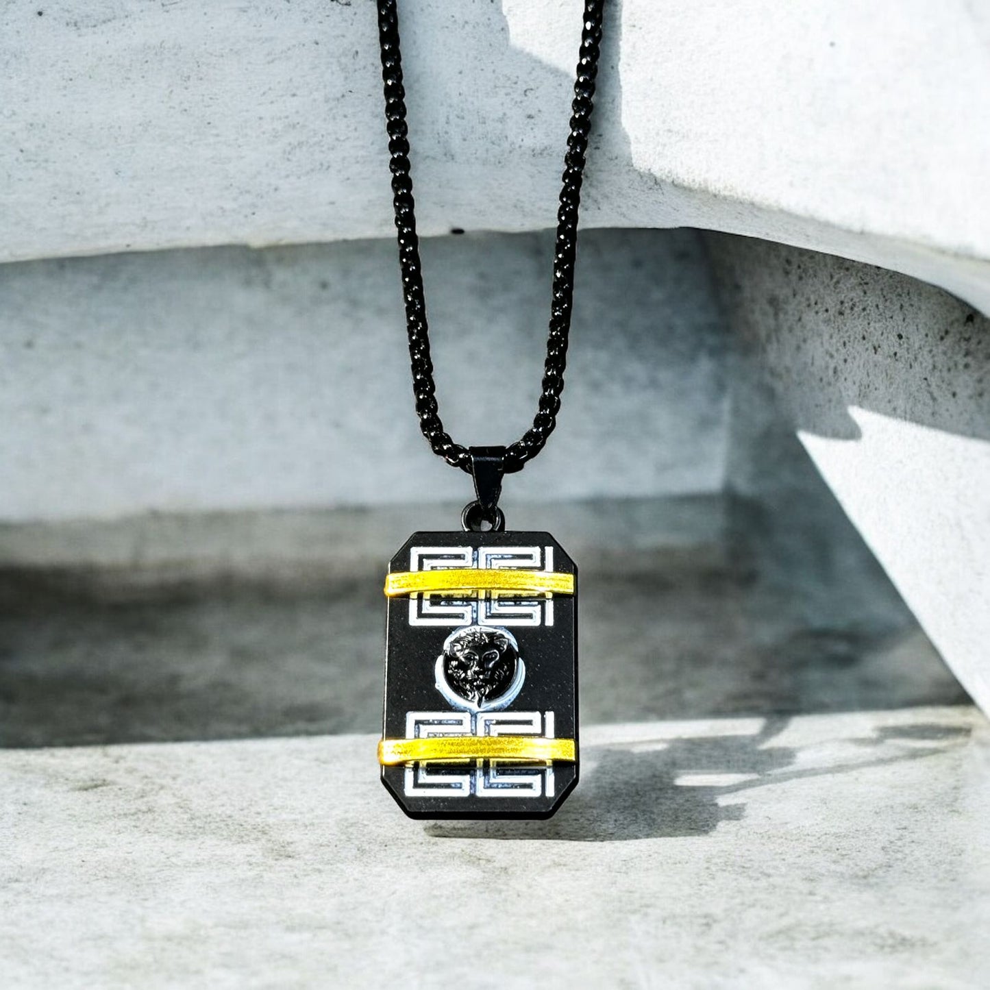 Black and Gold Striped Lion Pendant - Zefiro