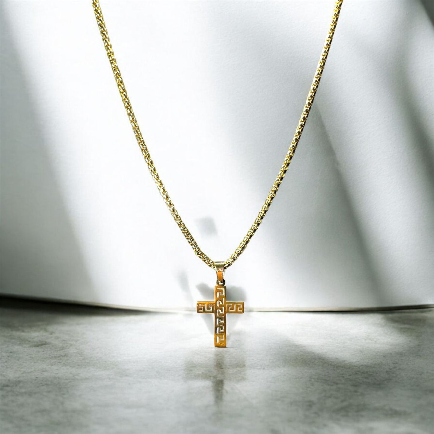 Gold Cross Pendant - Zefiro