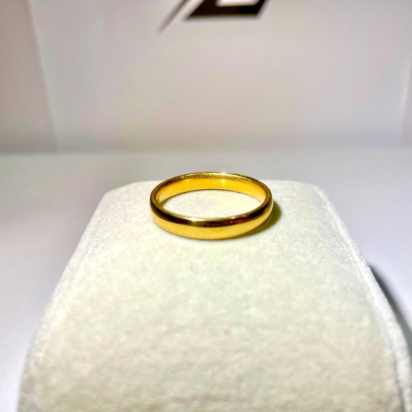 Classic Plain Gold Round Ring - Zefiro