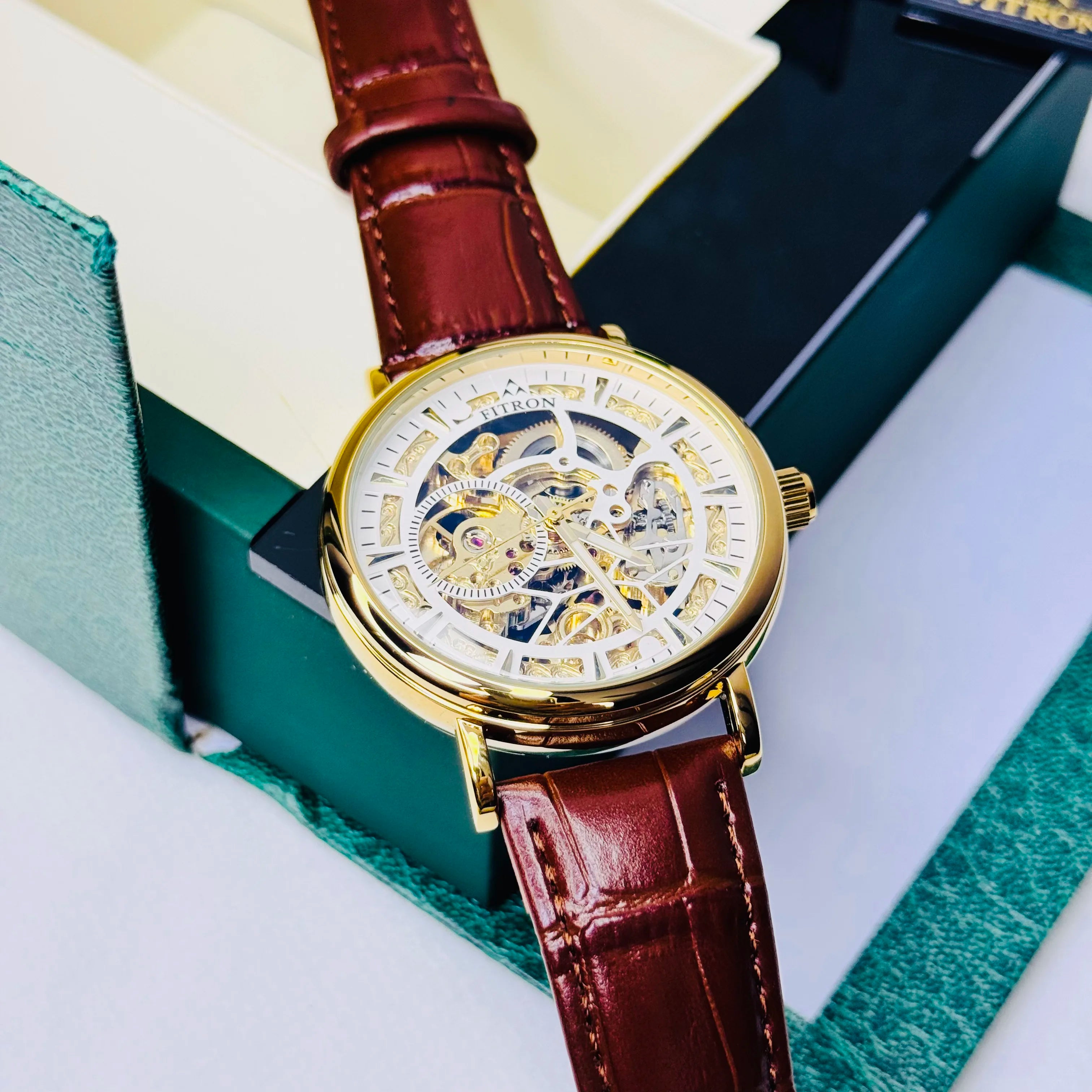 LEATHER STRAP WATCHES