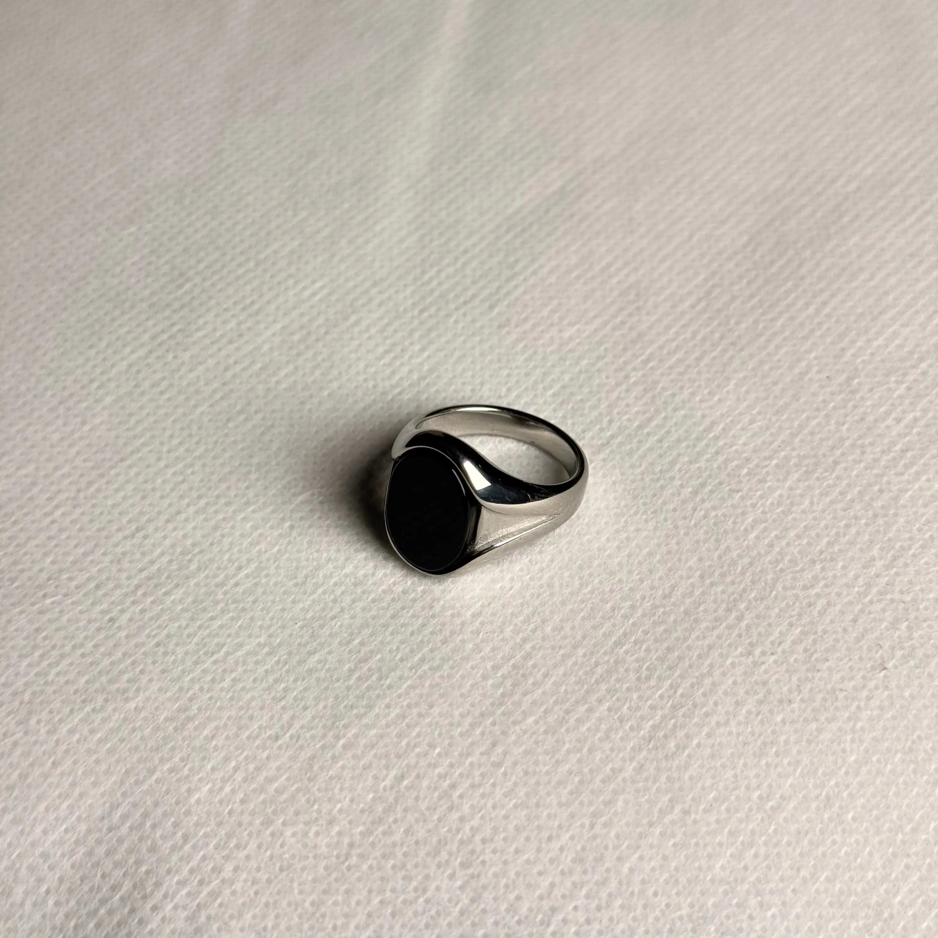 Hijazi onyx ring