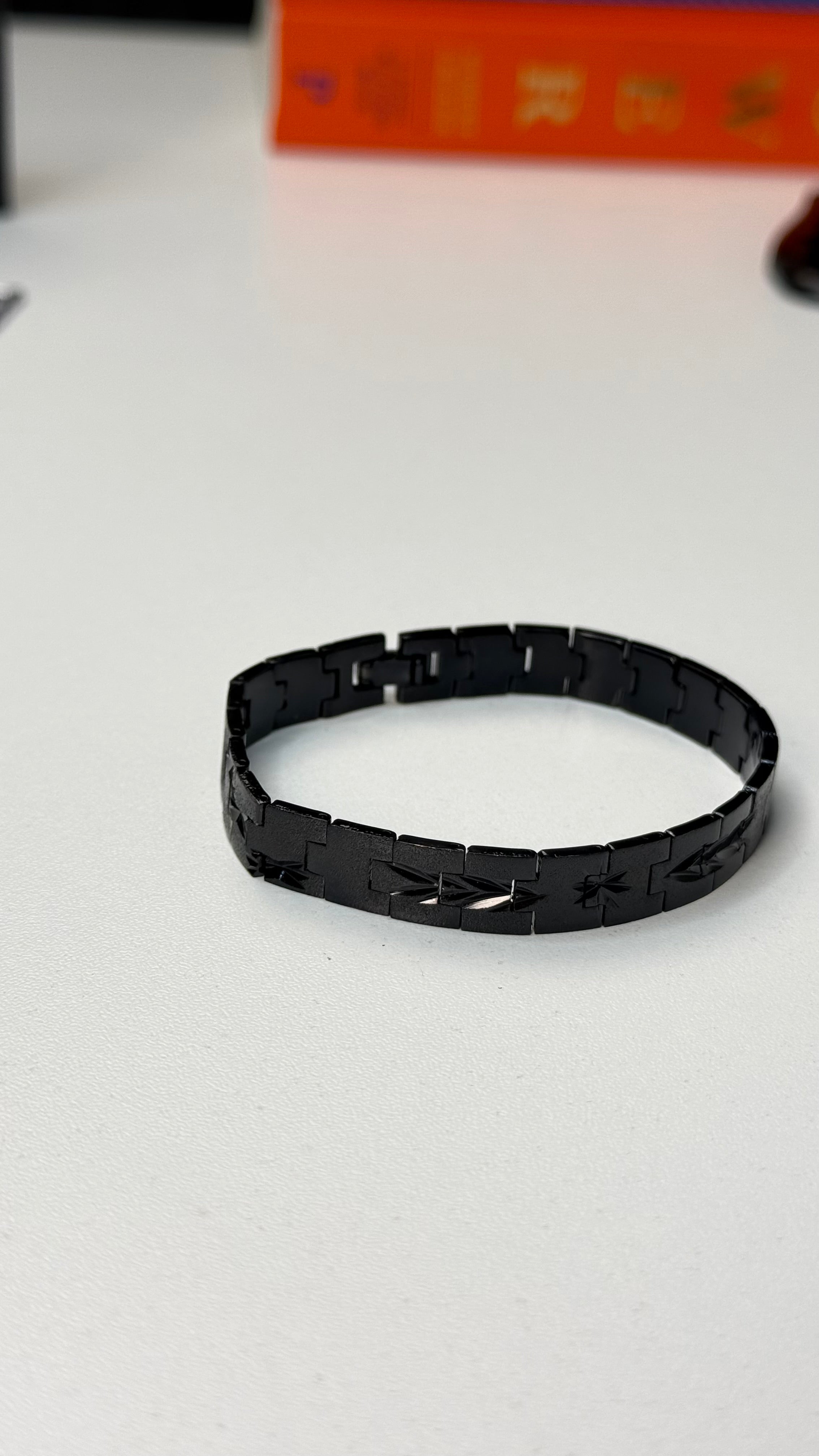 Royal Crest Bracelet 5MM (black)