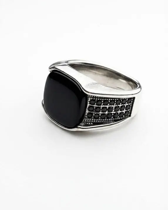 Rhodium plated black onyx ring