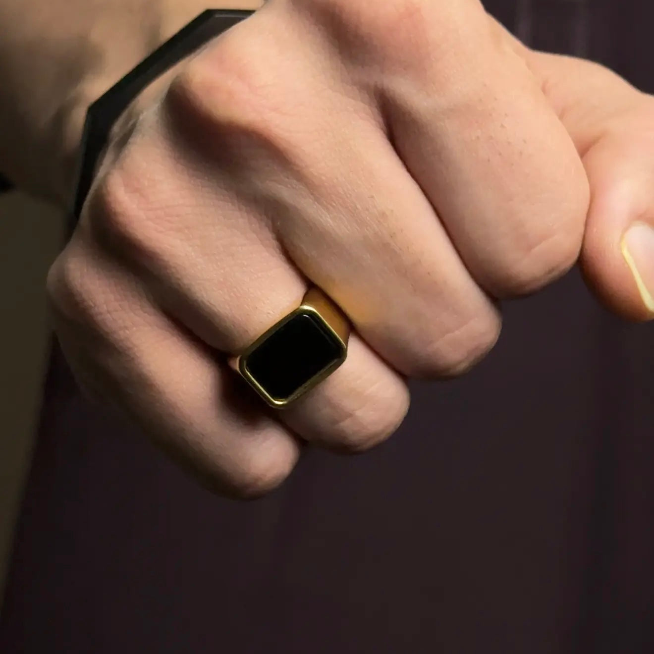 The Midnight rectangular Signet