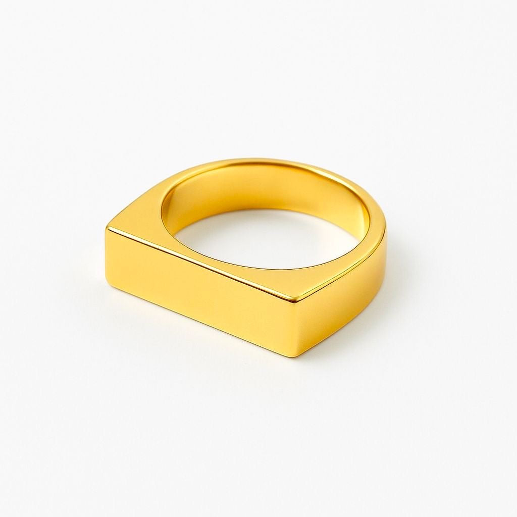 Golden signet Minimal Ring