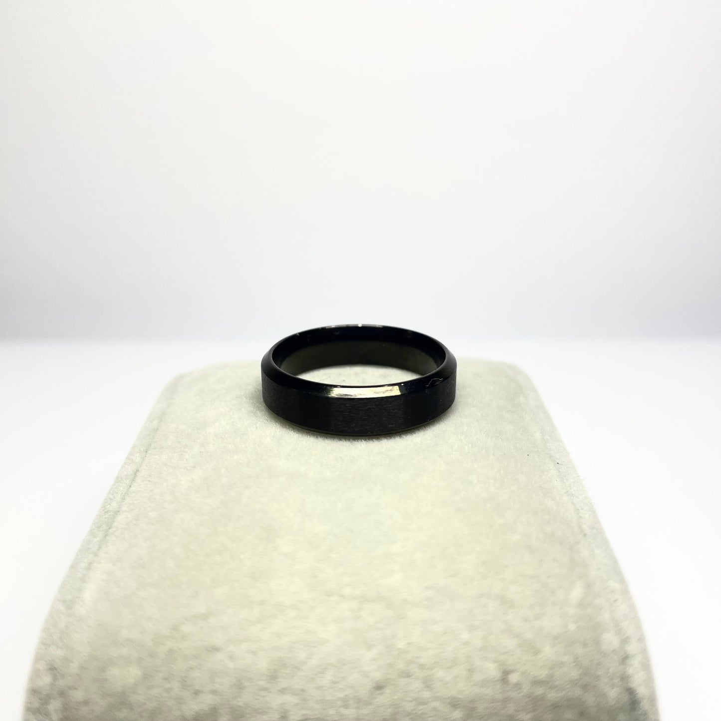 smart titanium ring black