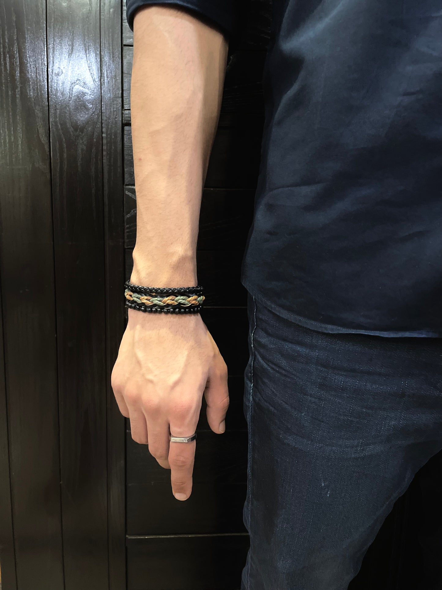 classic leather bracelet article 1