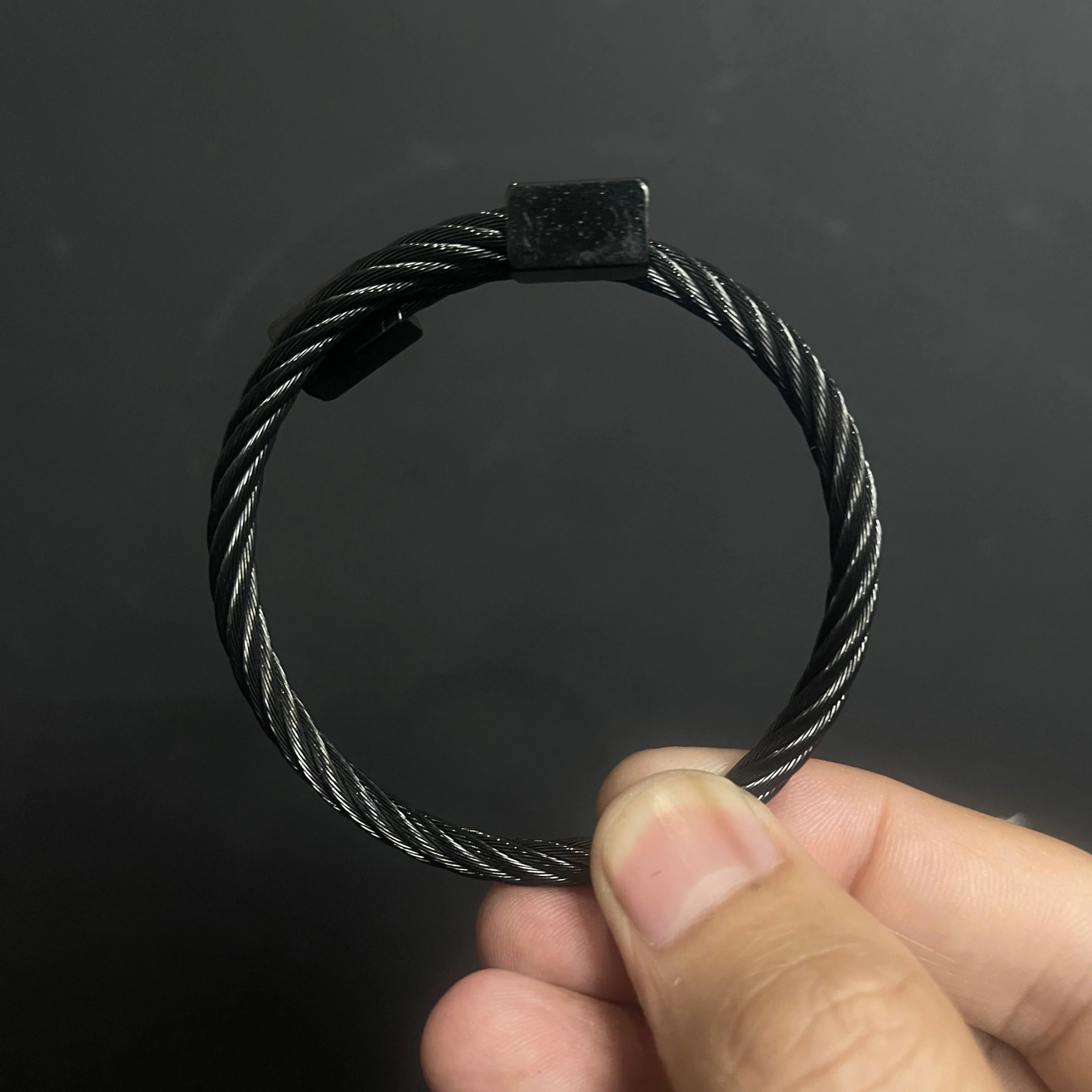 black titanium cable cuff - Zefiro