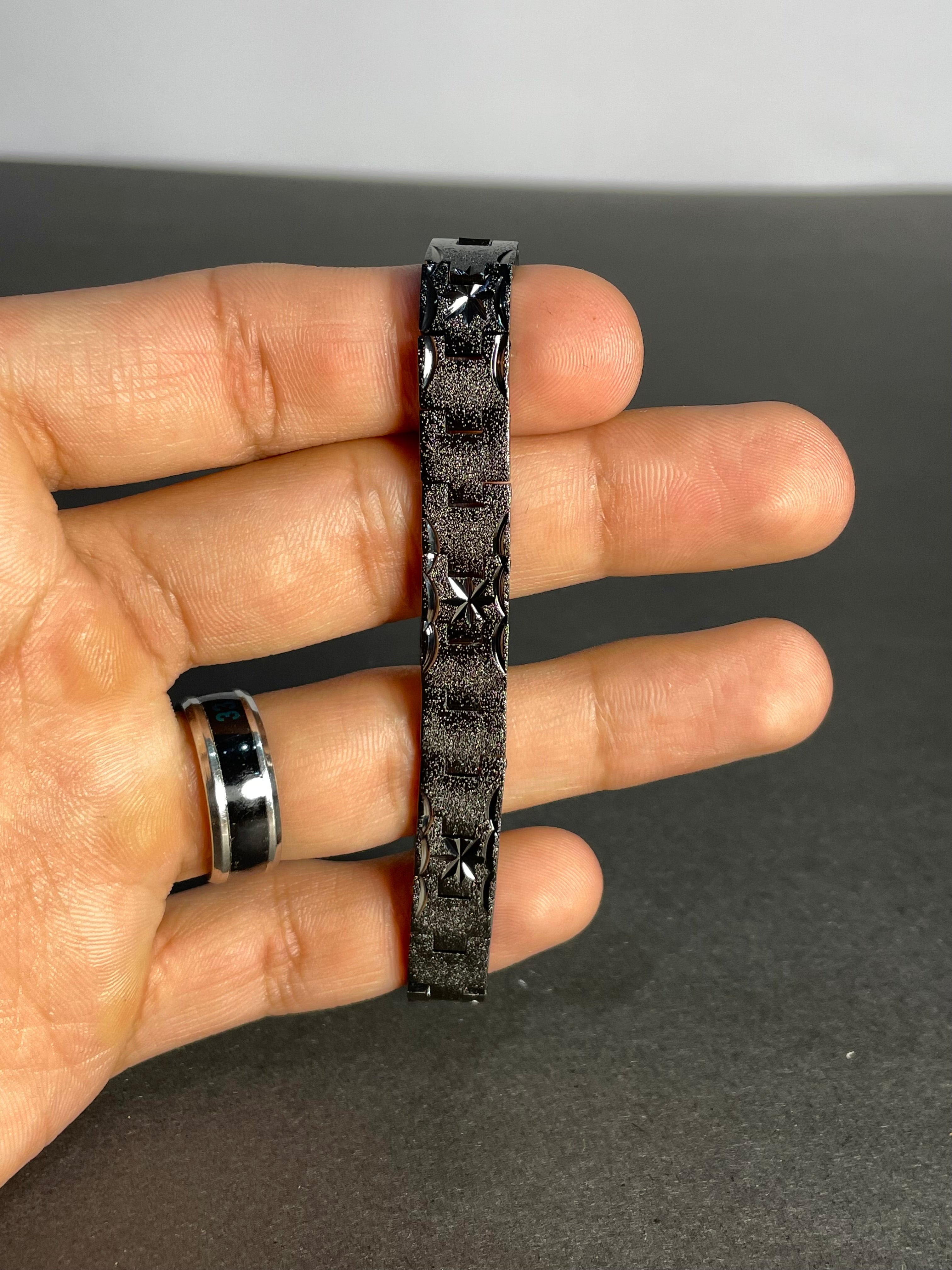 Royal Crest Bracelet 5MM (black)