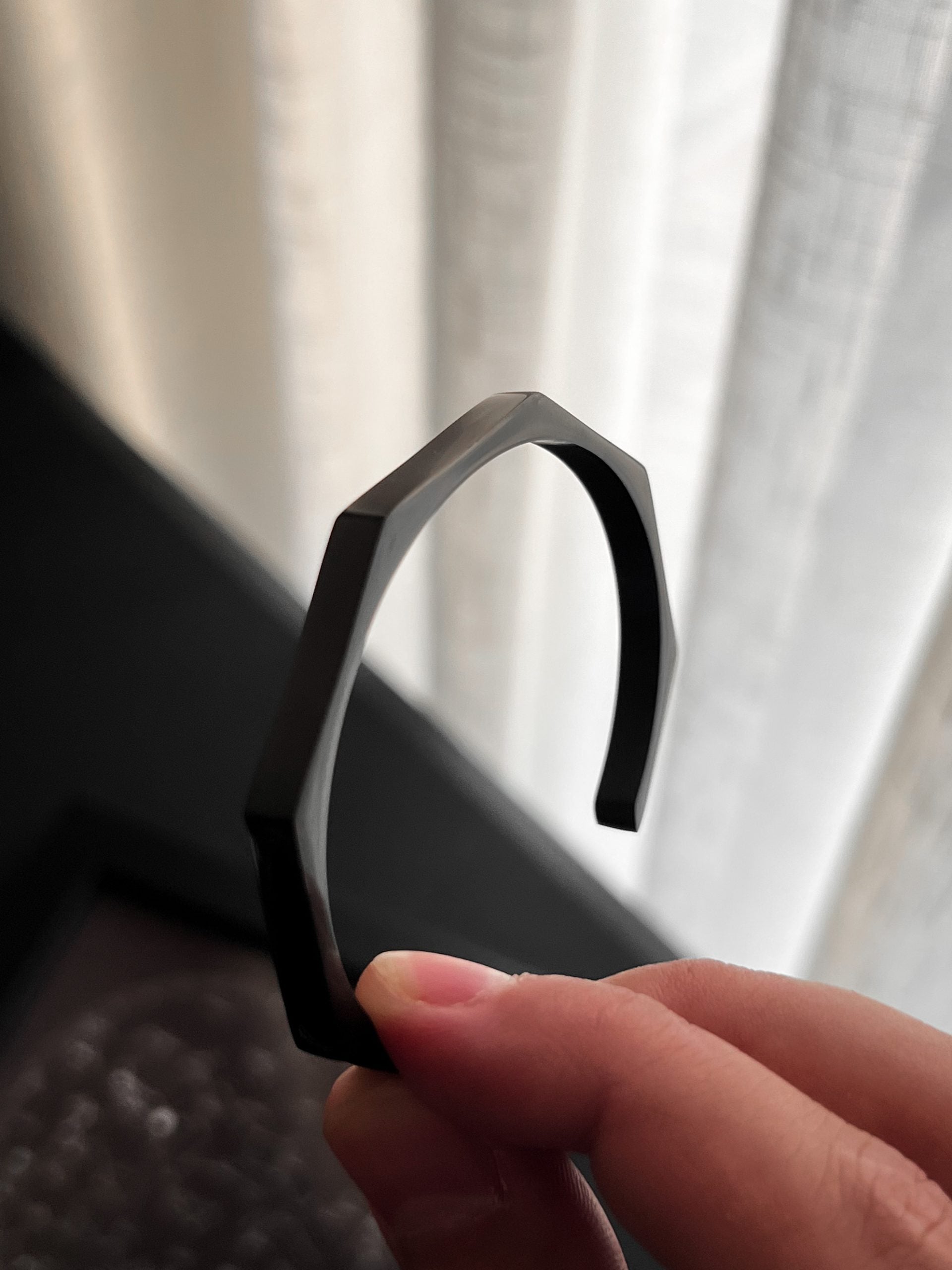 🔗 Black Titan Hex Bracelet