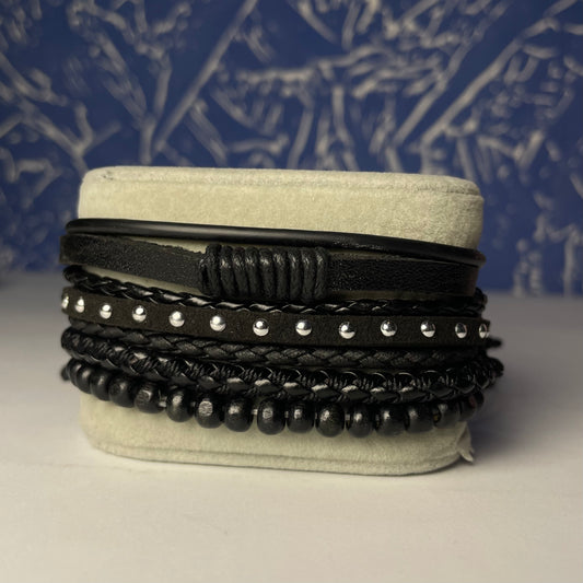 classic leather Black bracelets article 2