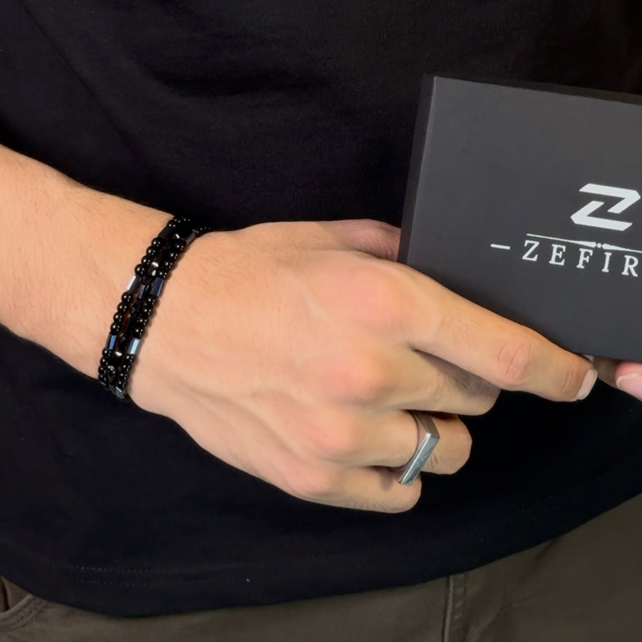 Black-stone stack (bracelet set)