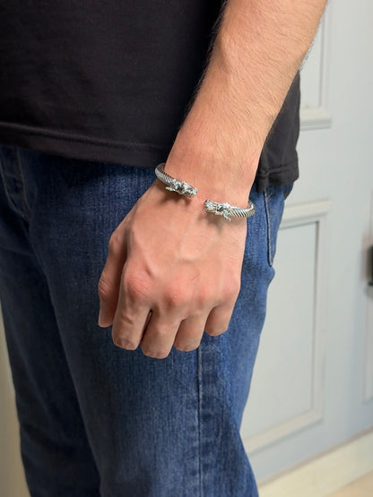 Majestic dragons cuff