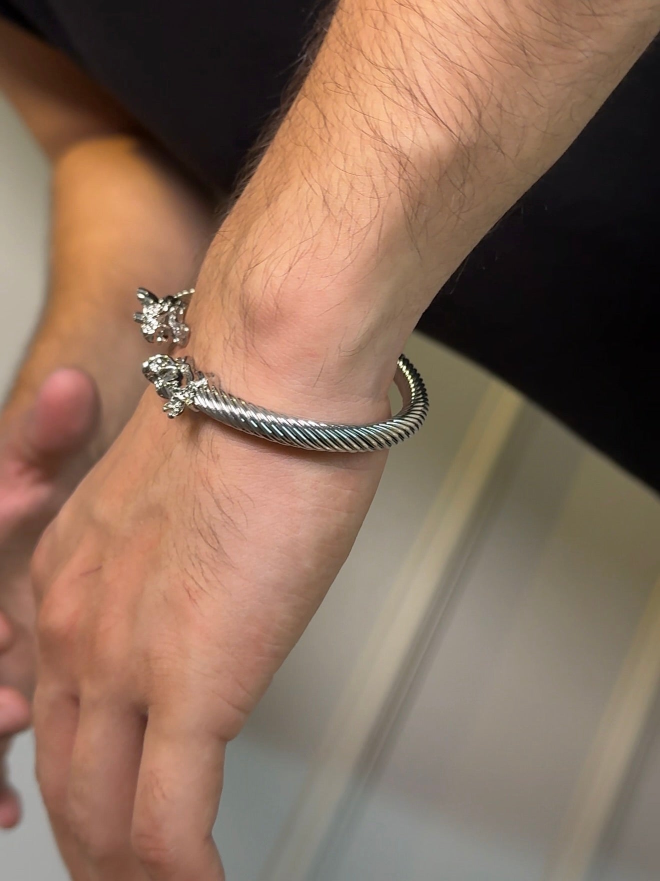 Majestic dragons cuff