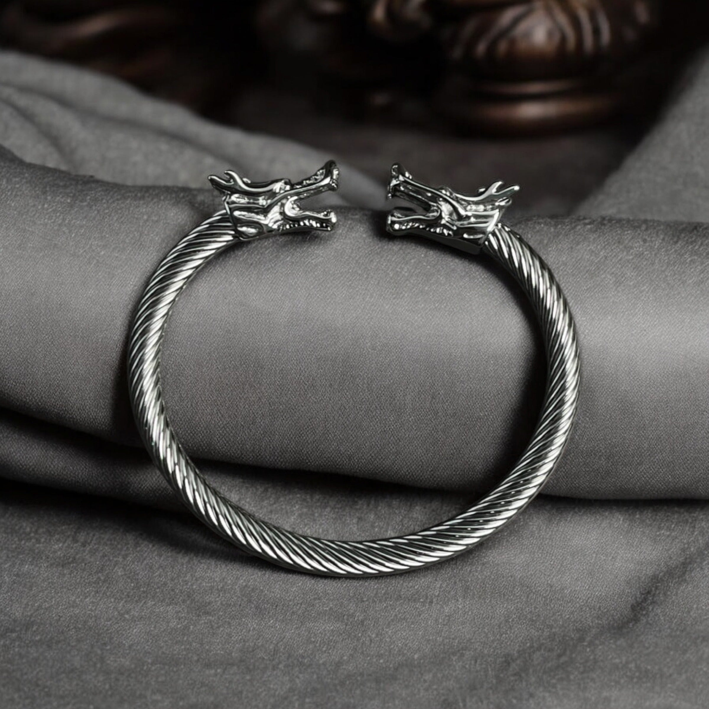 Majestic dragons cuff