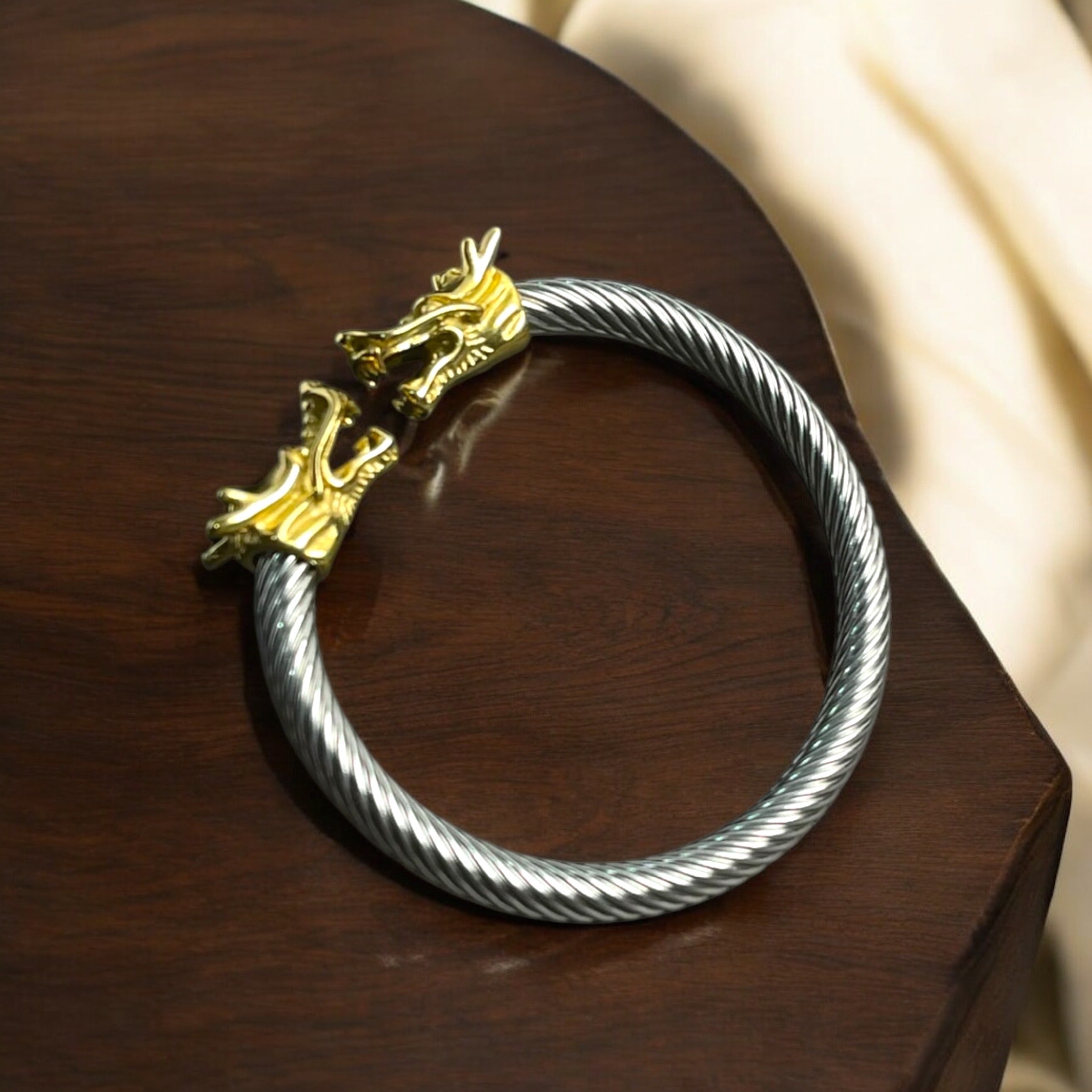 Majestic dragons cuff