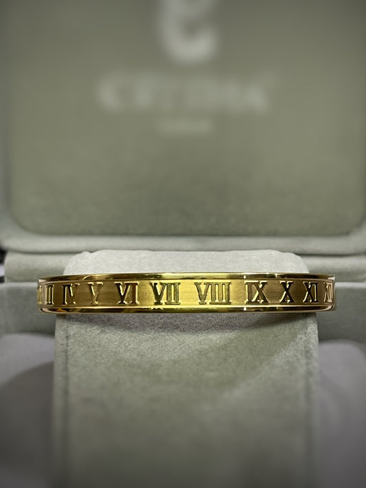 Royal Roman Numeral Bracelet (gold)