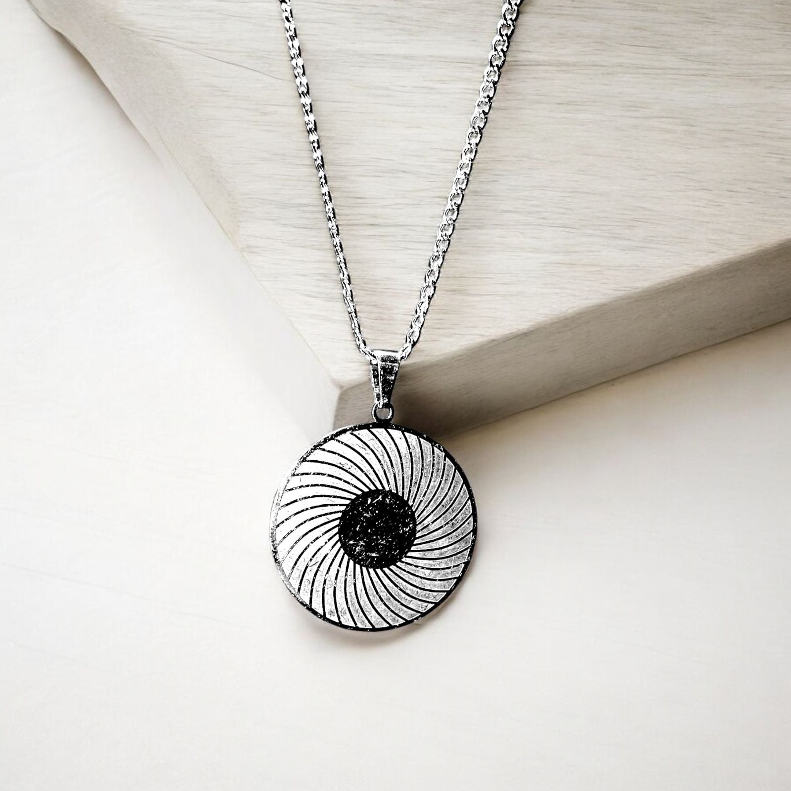 Eclipse Spiral Pendant - Zefiro