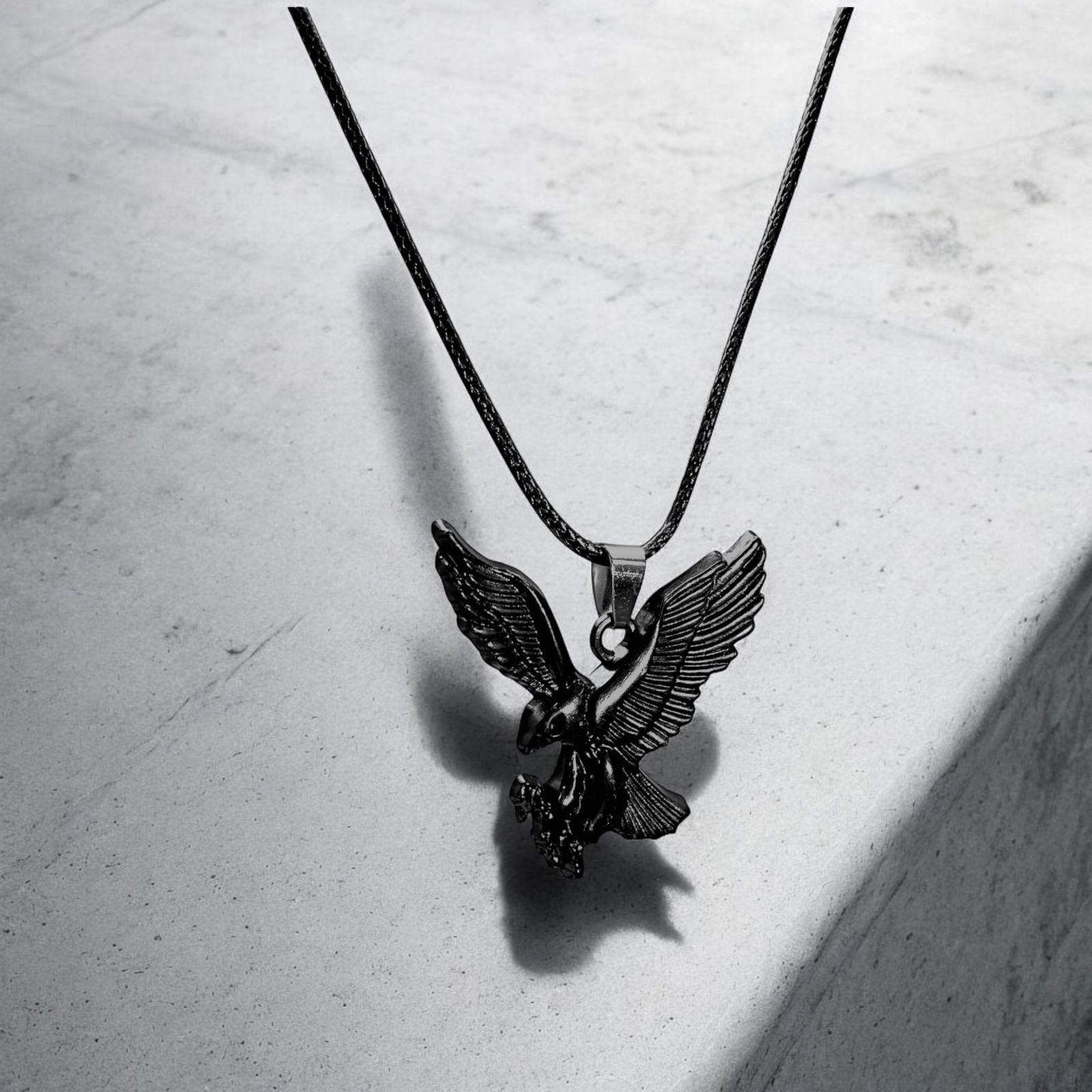 Falcon’s Flight Pendant - Zefiro