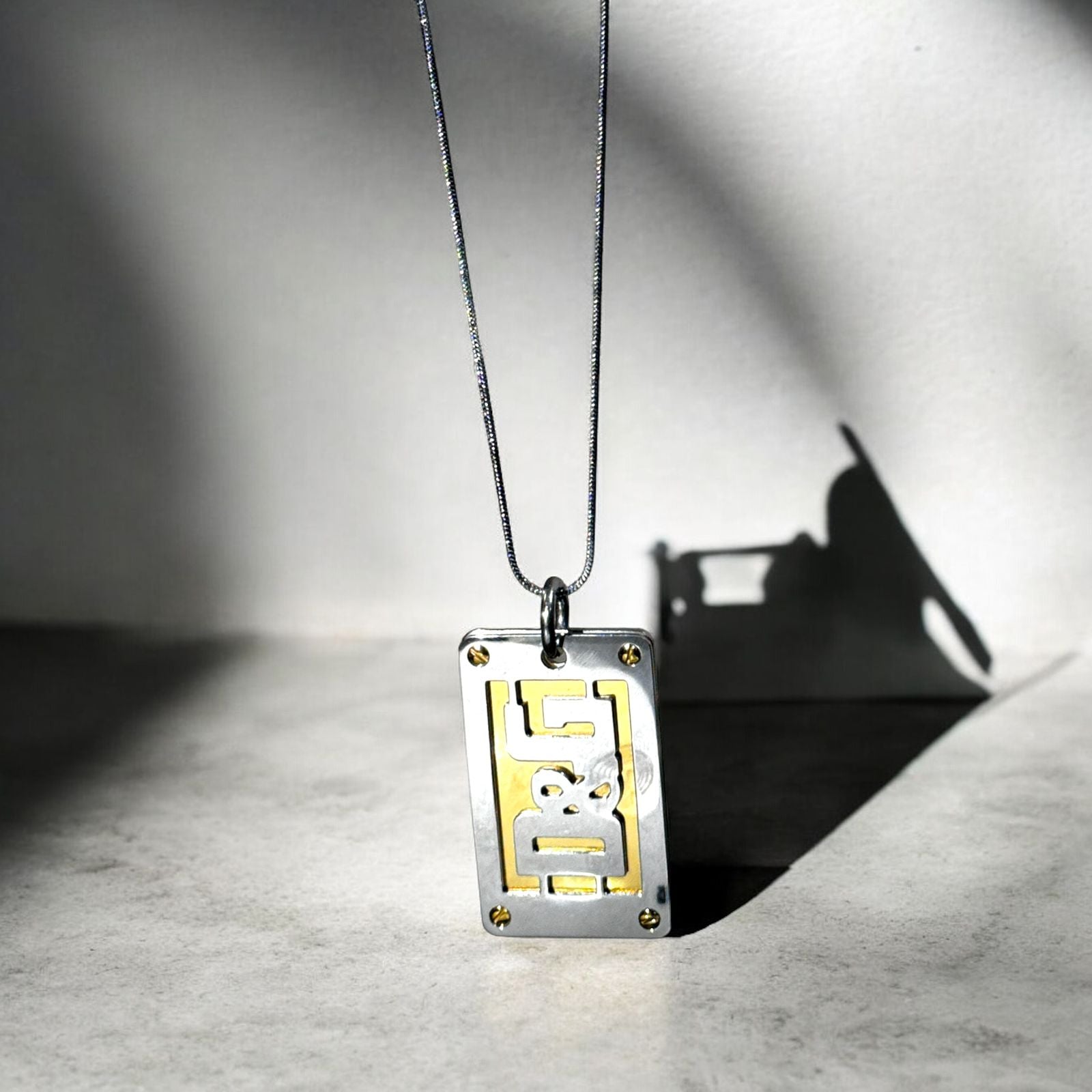 D and G Pendant - Zefiro