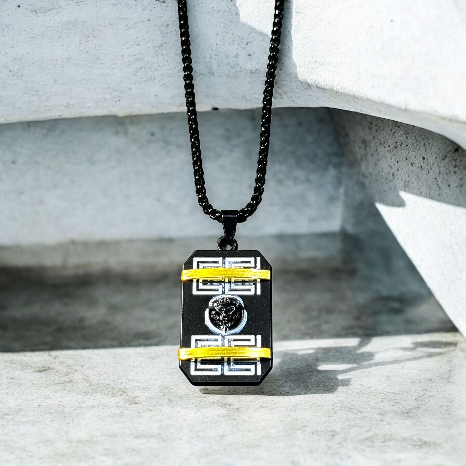 Black and Gold Striped Lion Pendant - Zefiro