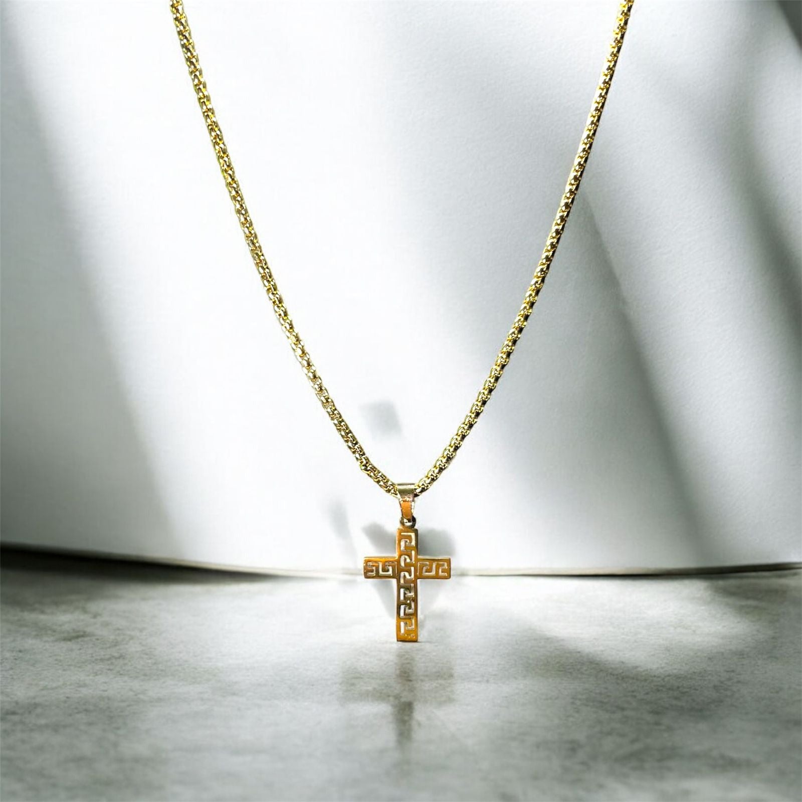 Gold Cross Pendant - Zefiro