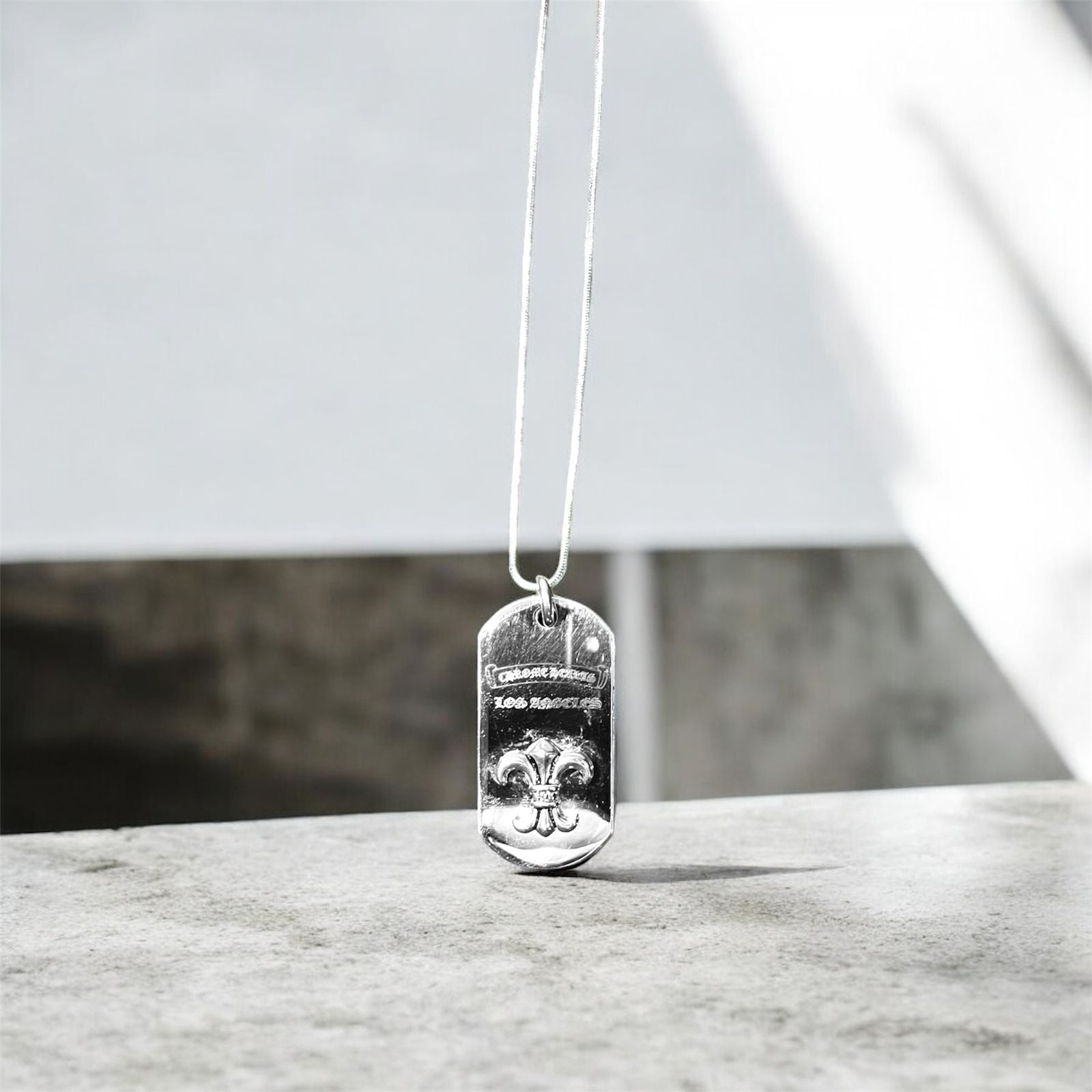 Fleur-de-Lis Necklace - Zefiro