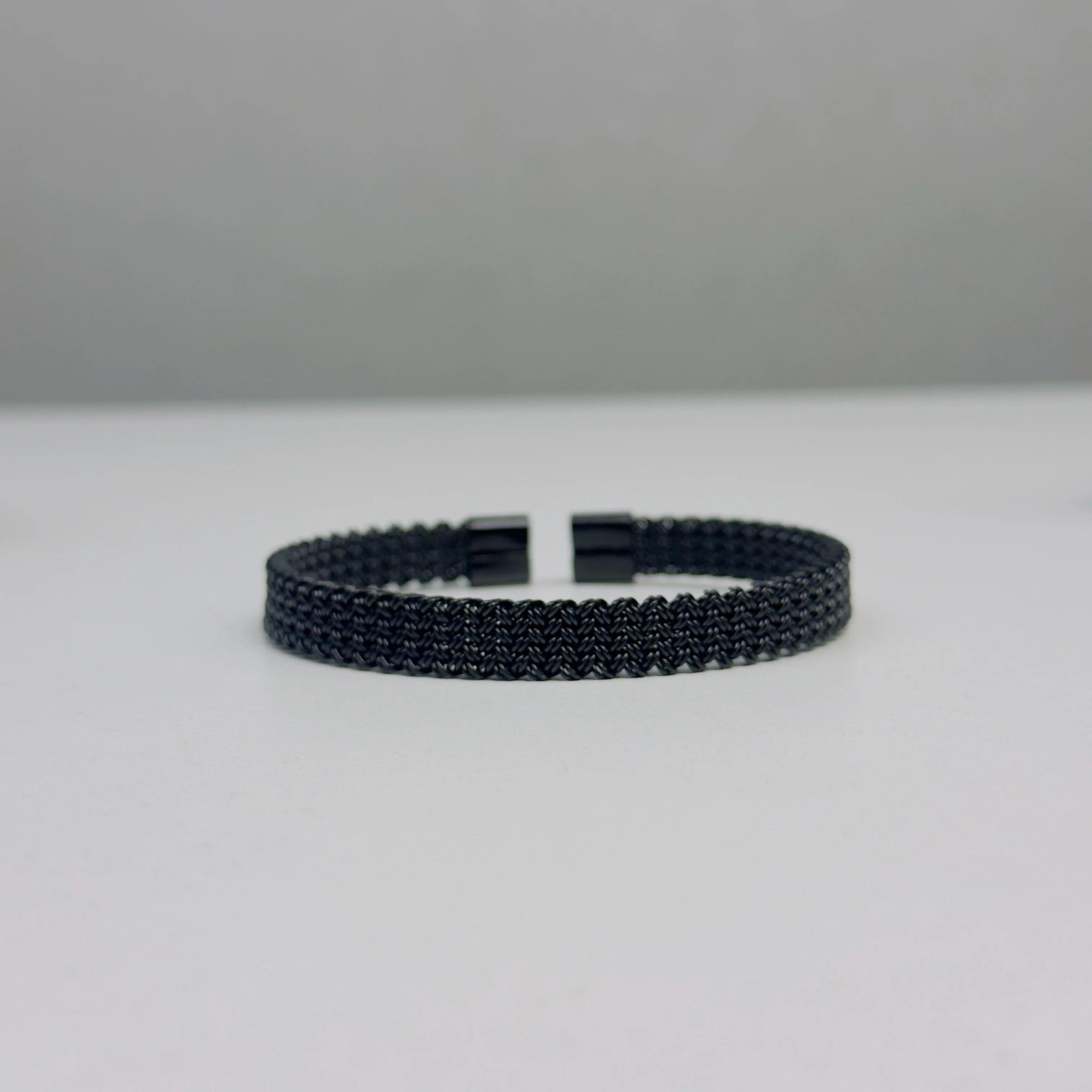 Obsidian Mesh Open Cuff