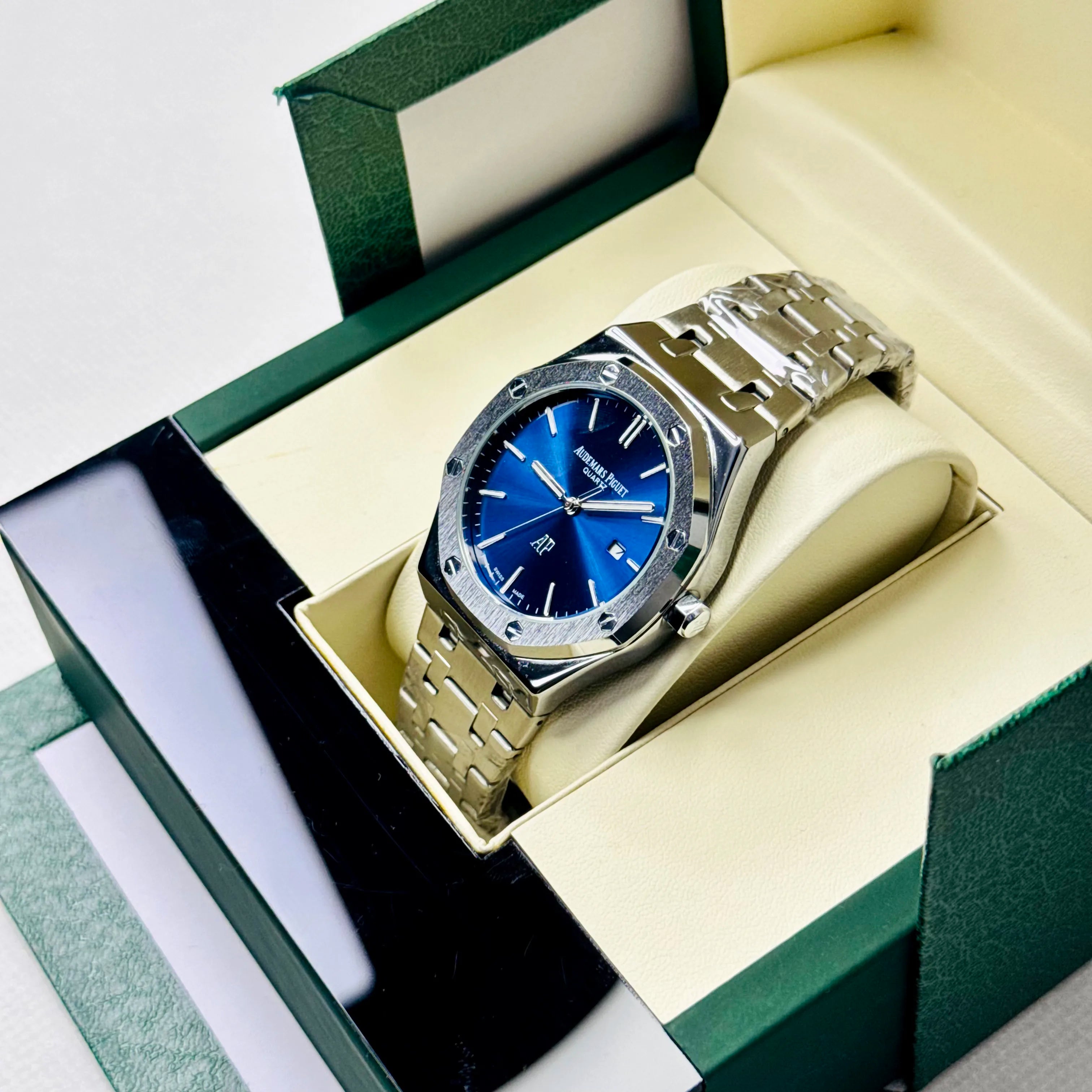 ZEFIRO T-06 AP: Premium Integrated Steel Royal Series