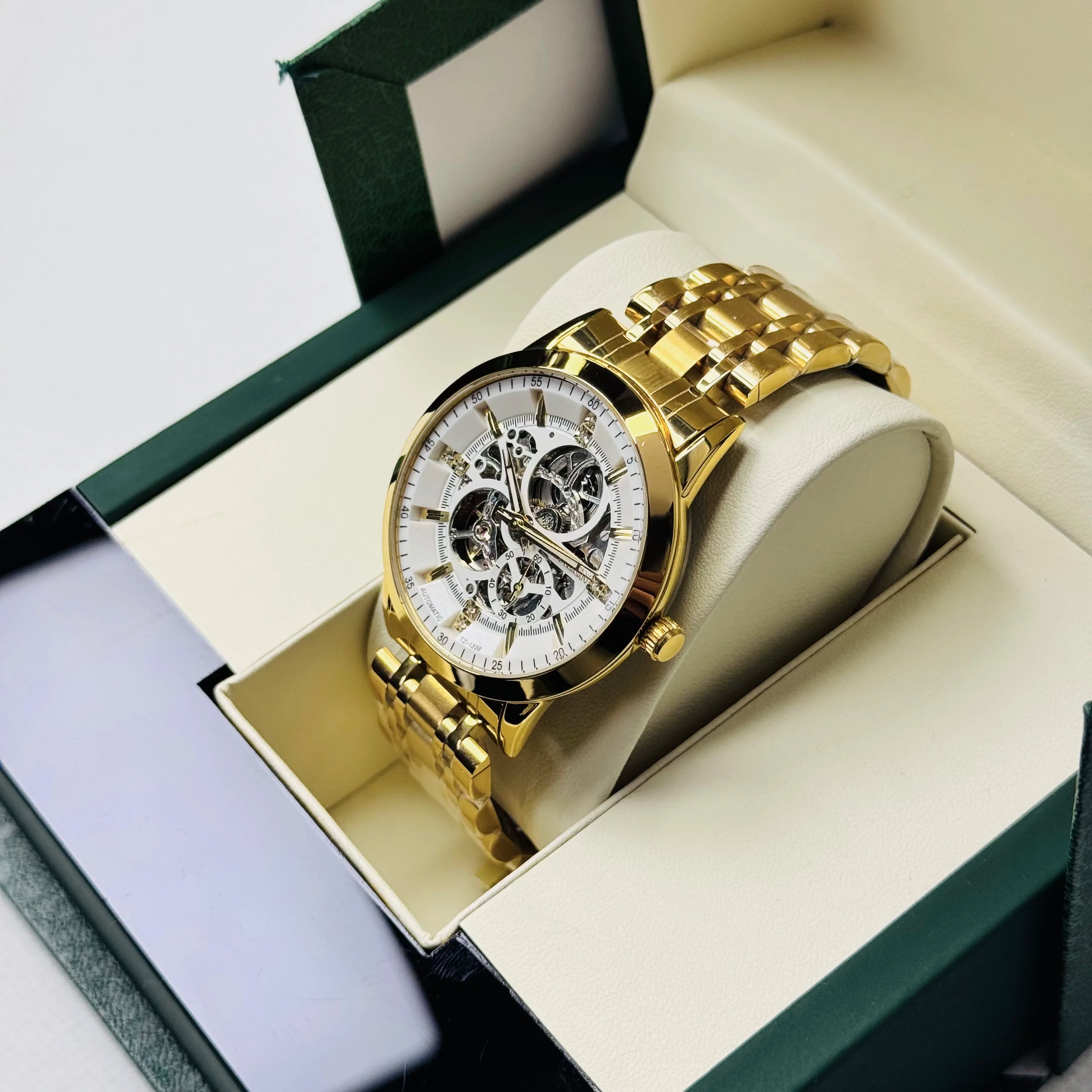 ZEFIRO T-21 CTZN: Premium Minimalist Executive Series