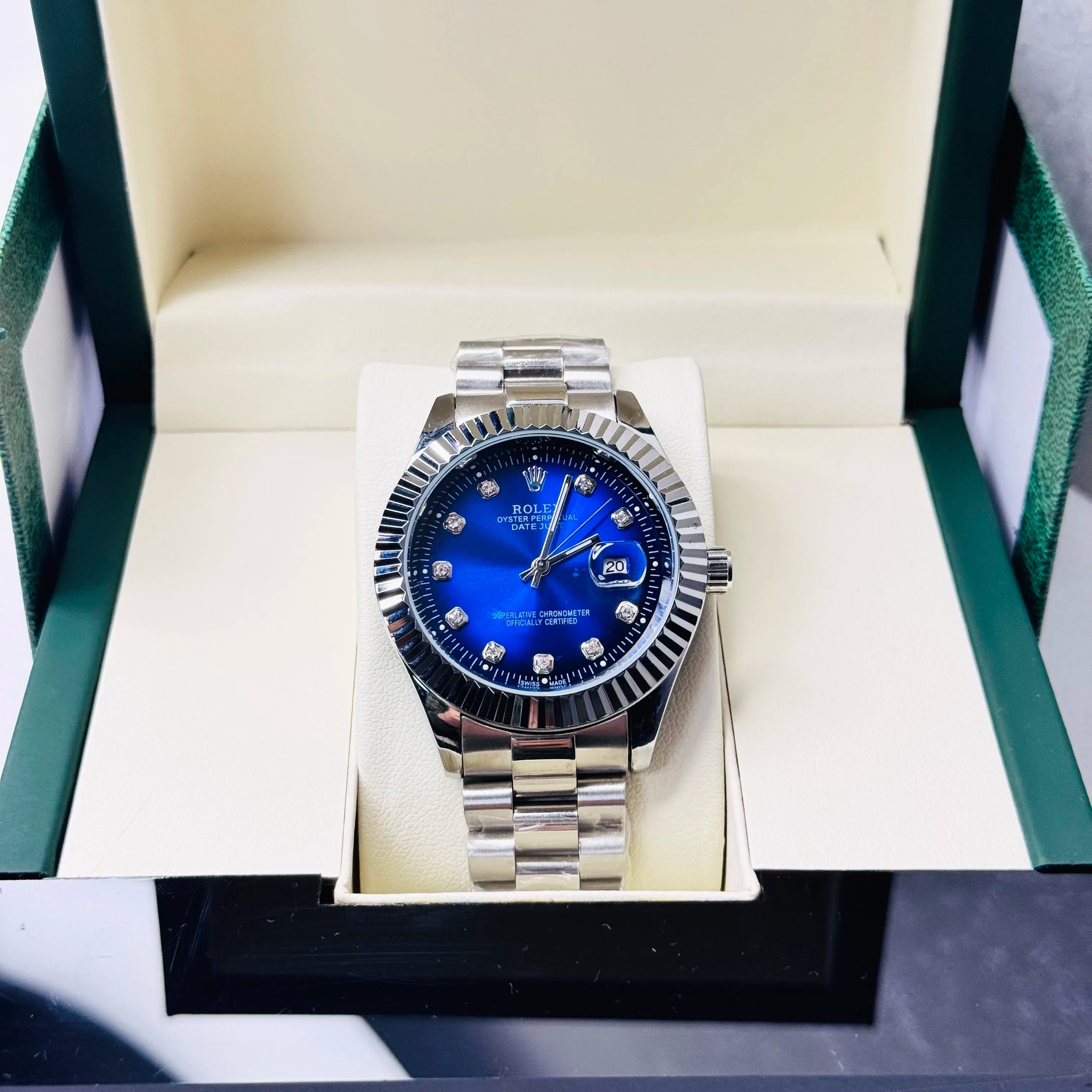 ZEFIRO T-17 RLX DATE-JUST: Premium Integrated Geometric Series