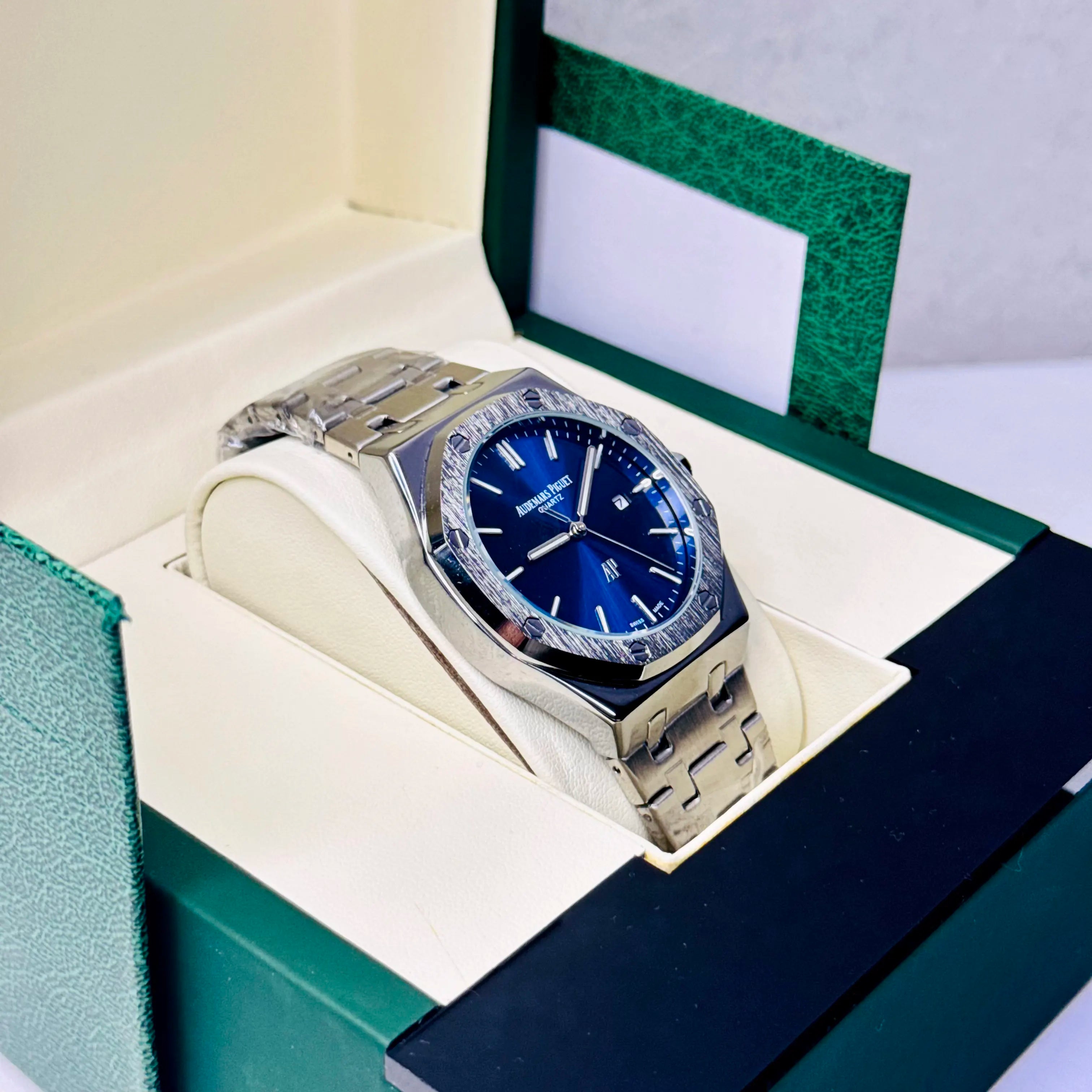 ZEFIRO T-06 AP: Premium Integrated Steel Royal Series