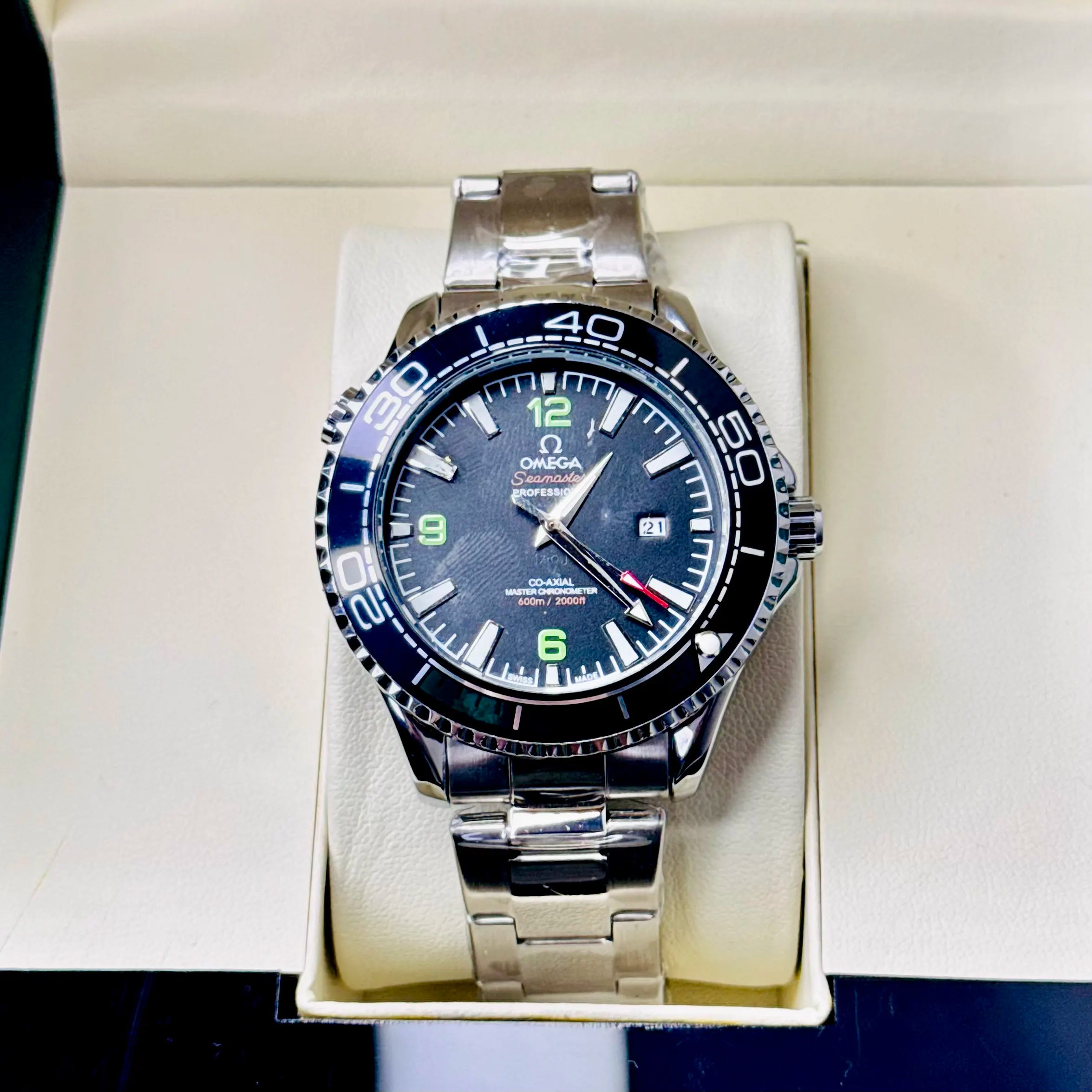ZEFIRO T-10 O: Premium Deep-Sea Diver Series