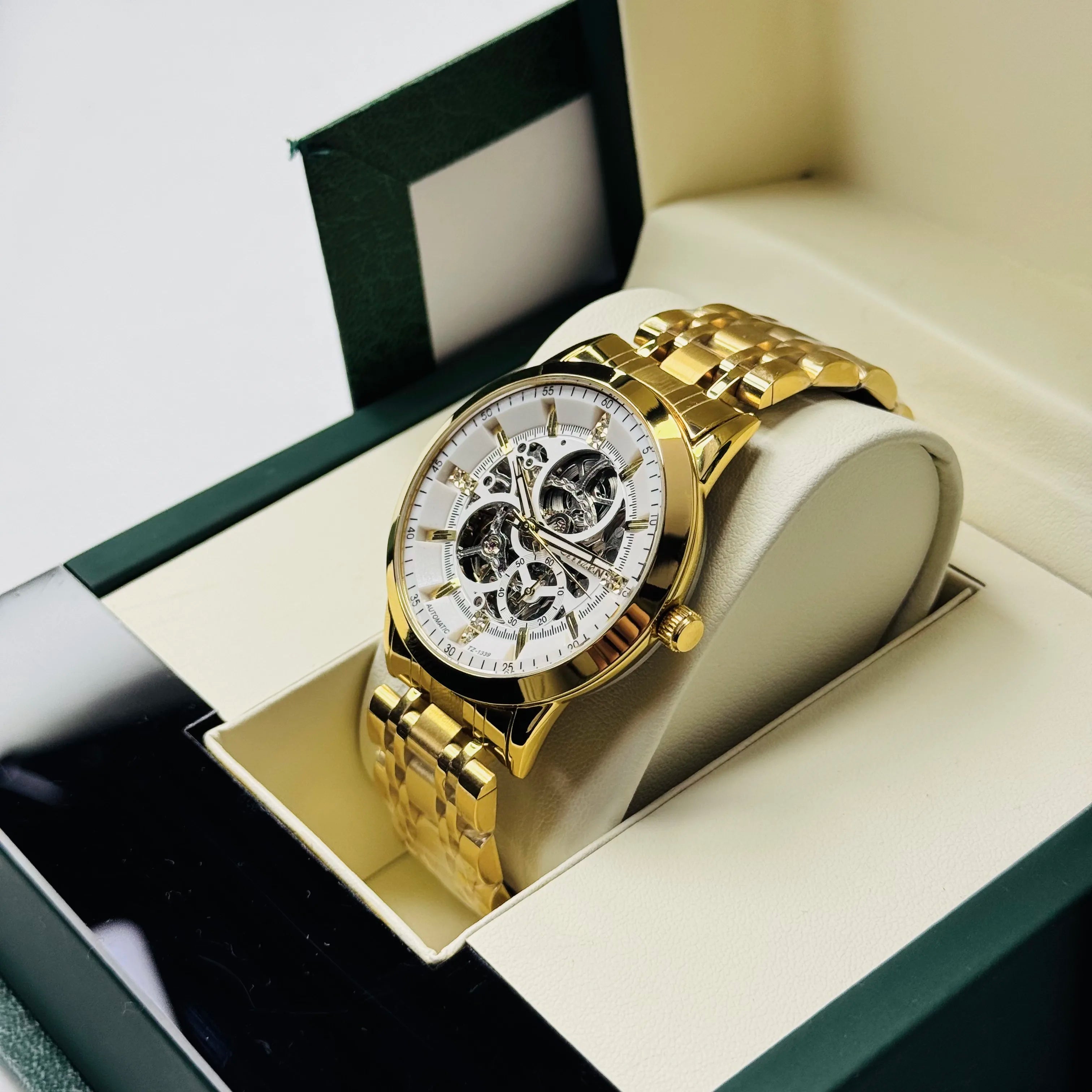 ZEFIRO T-21 CTZN: Premium Minimalist Executive Series