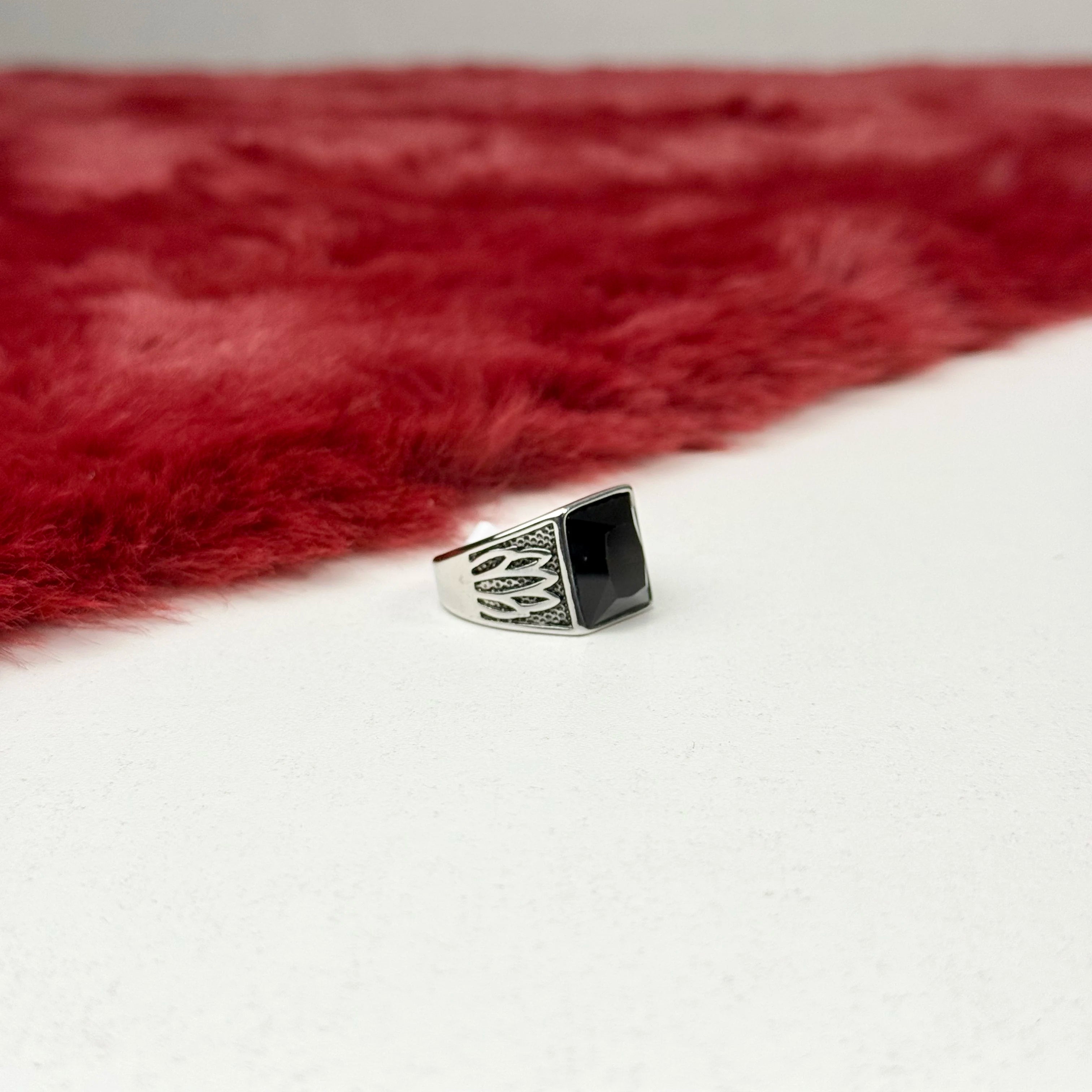 The Crown Onyx Turkish ring