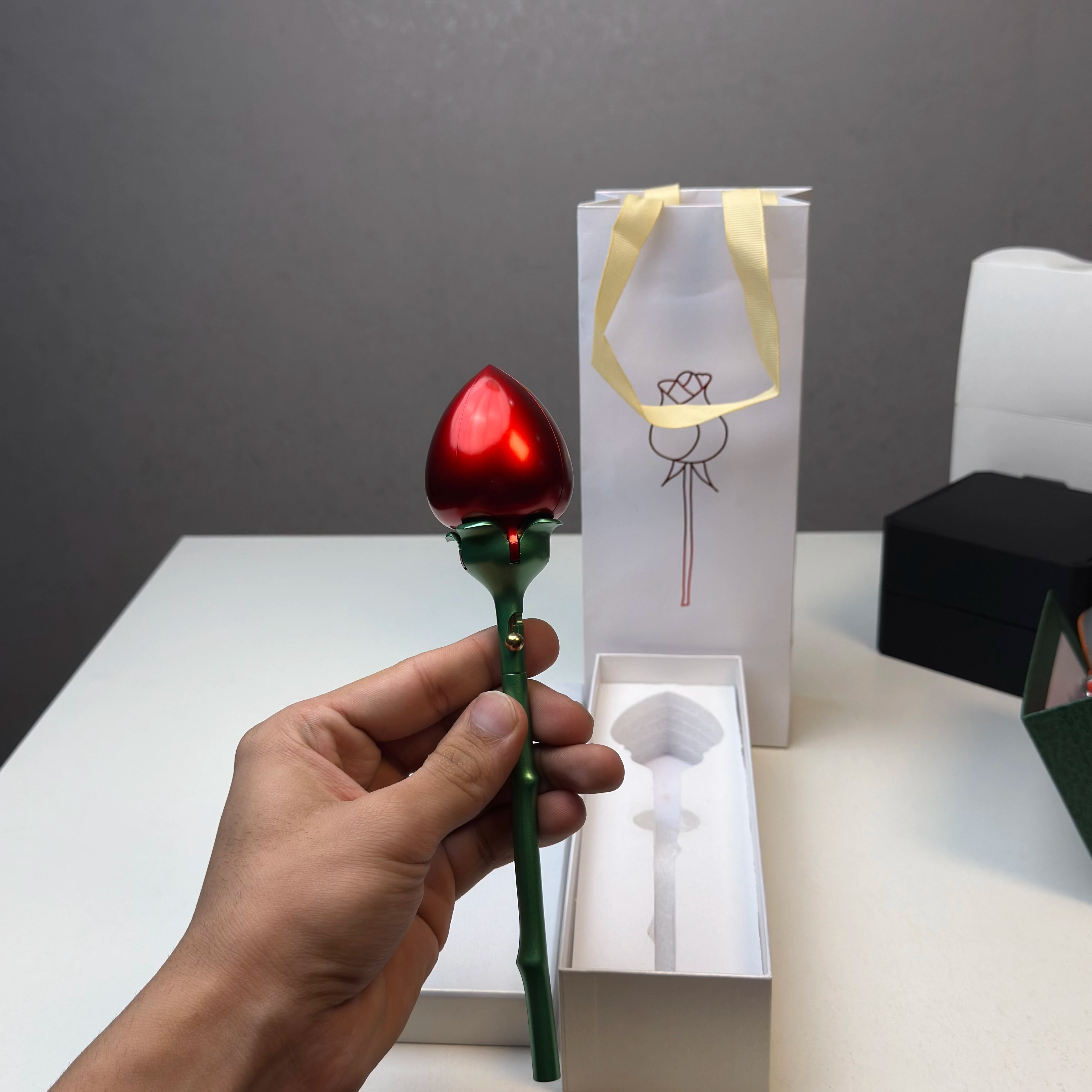 ZEFIRO Mechanical Blooming Rose Ring Box