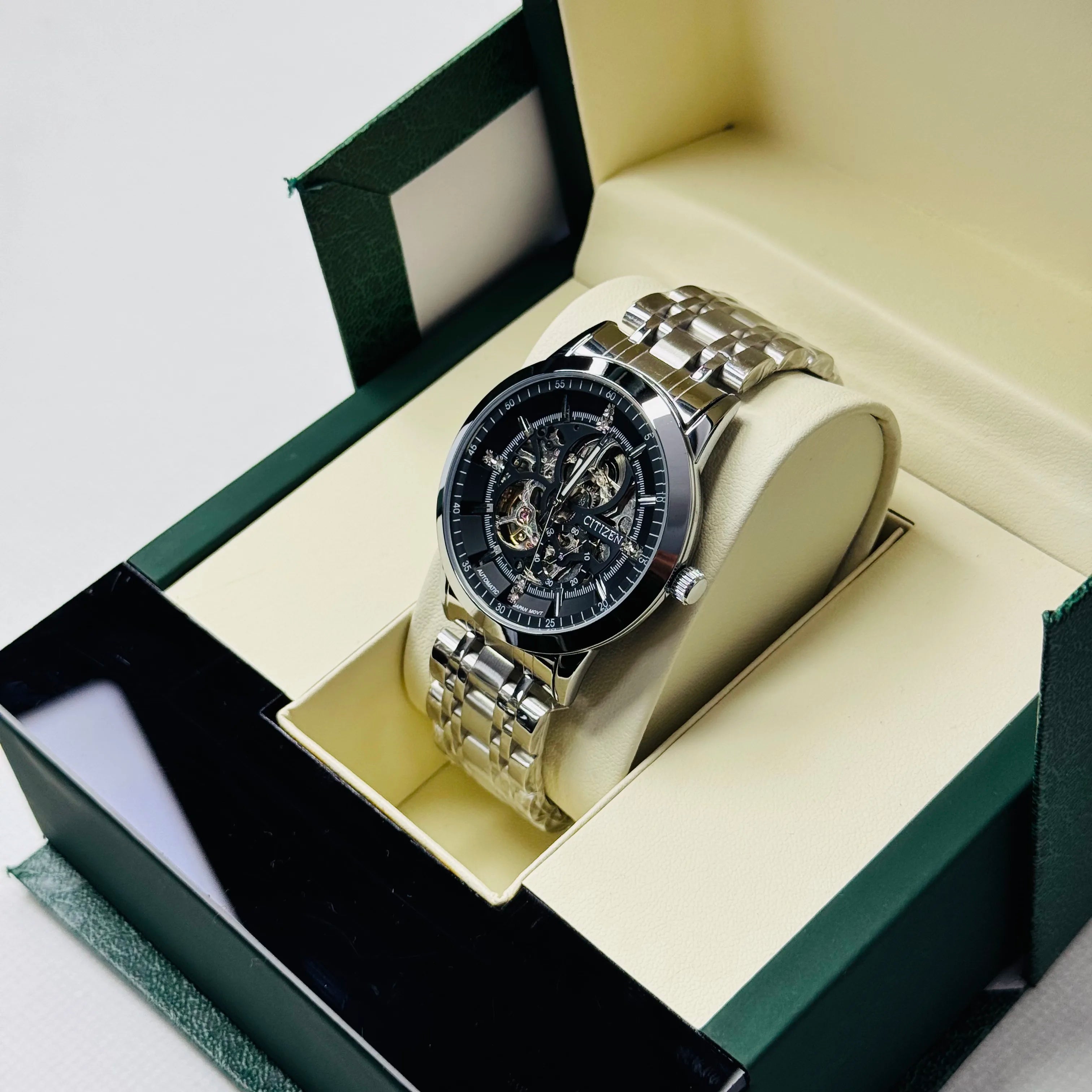 ZEFIRO T-21 CTZN: Premium Minimalist Executive Series