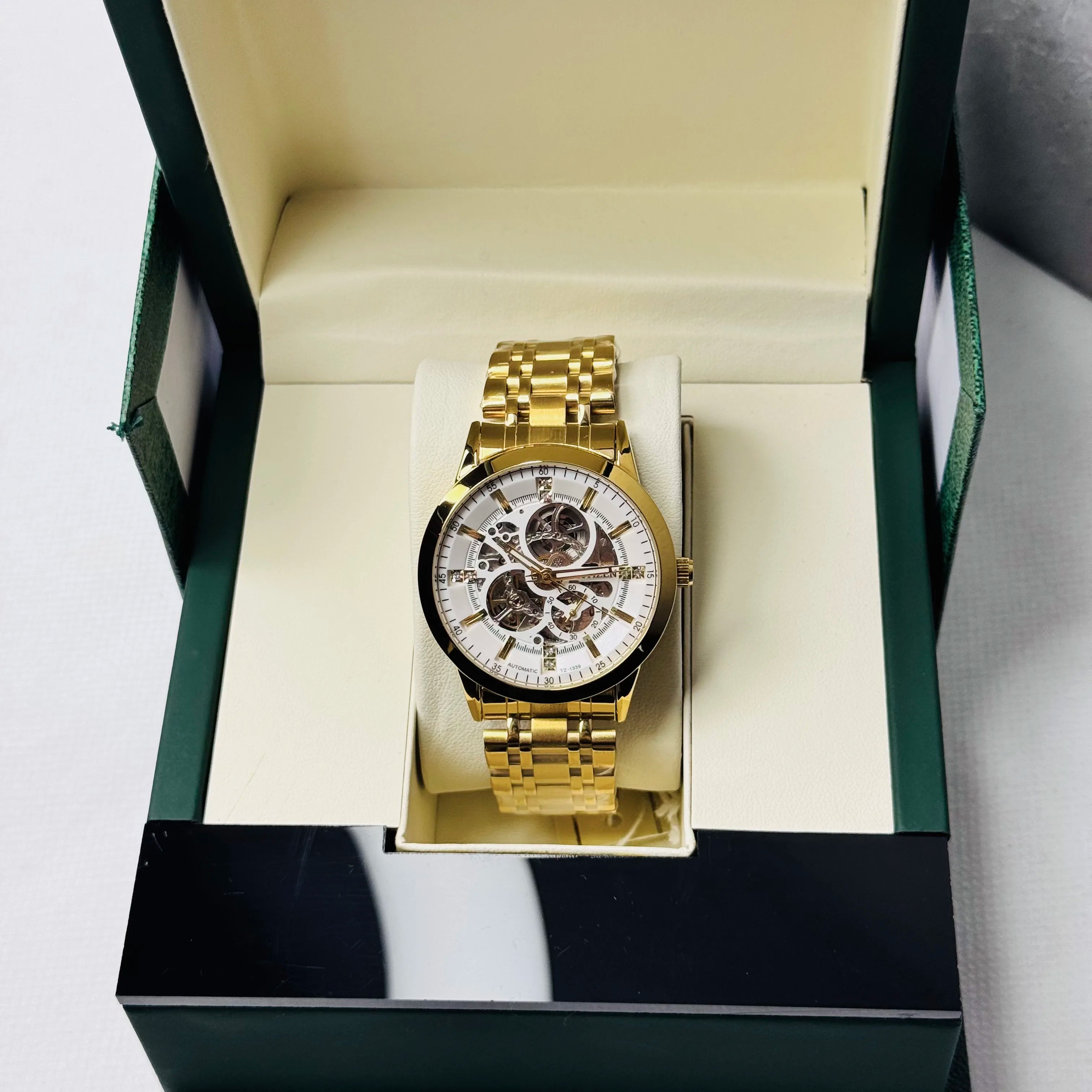 ZEFIRO T-21 CTZN: Premium Minimalist Executive Series