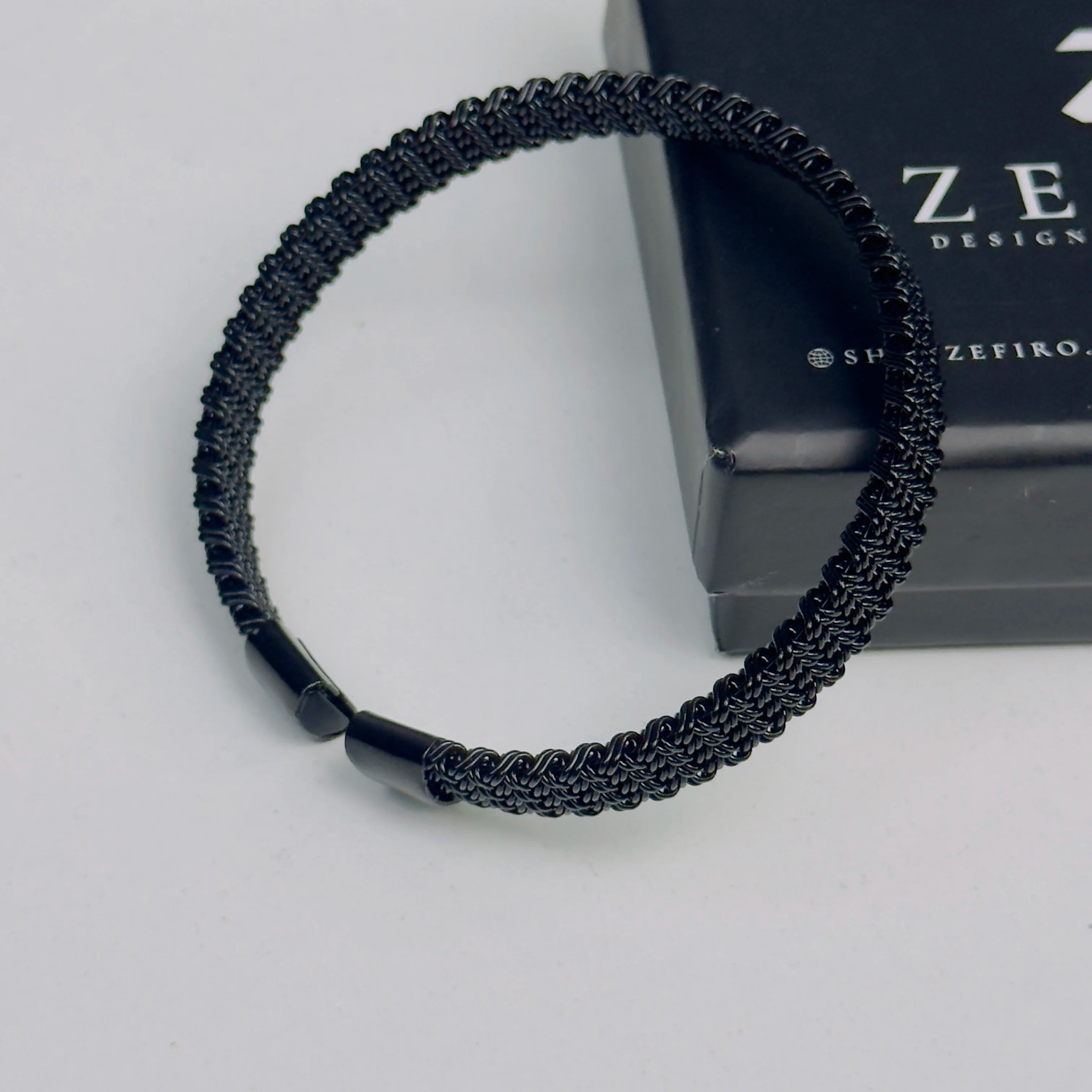 Obsidian Mesh Open Cuff