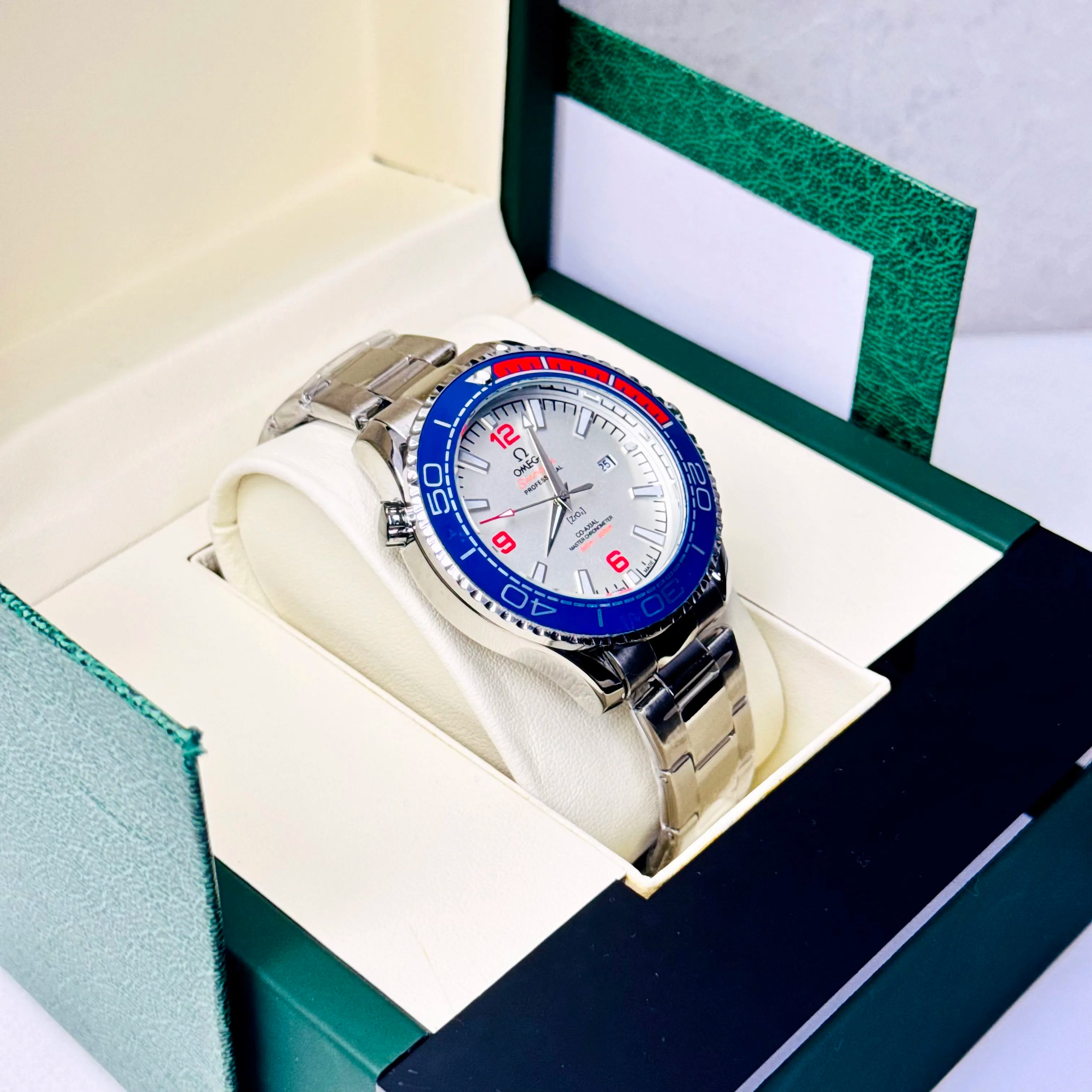 ZEFIRO T-10 O: Premium Deep-Sea Diver Series