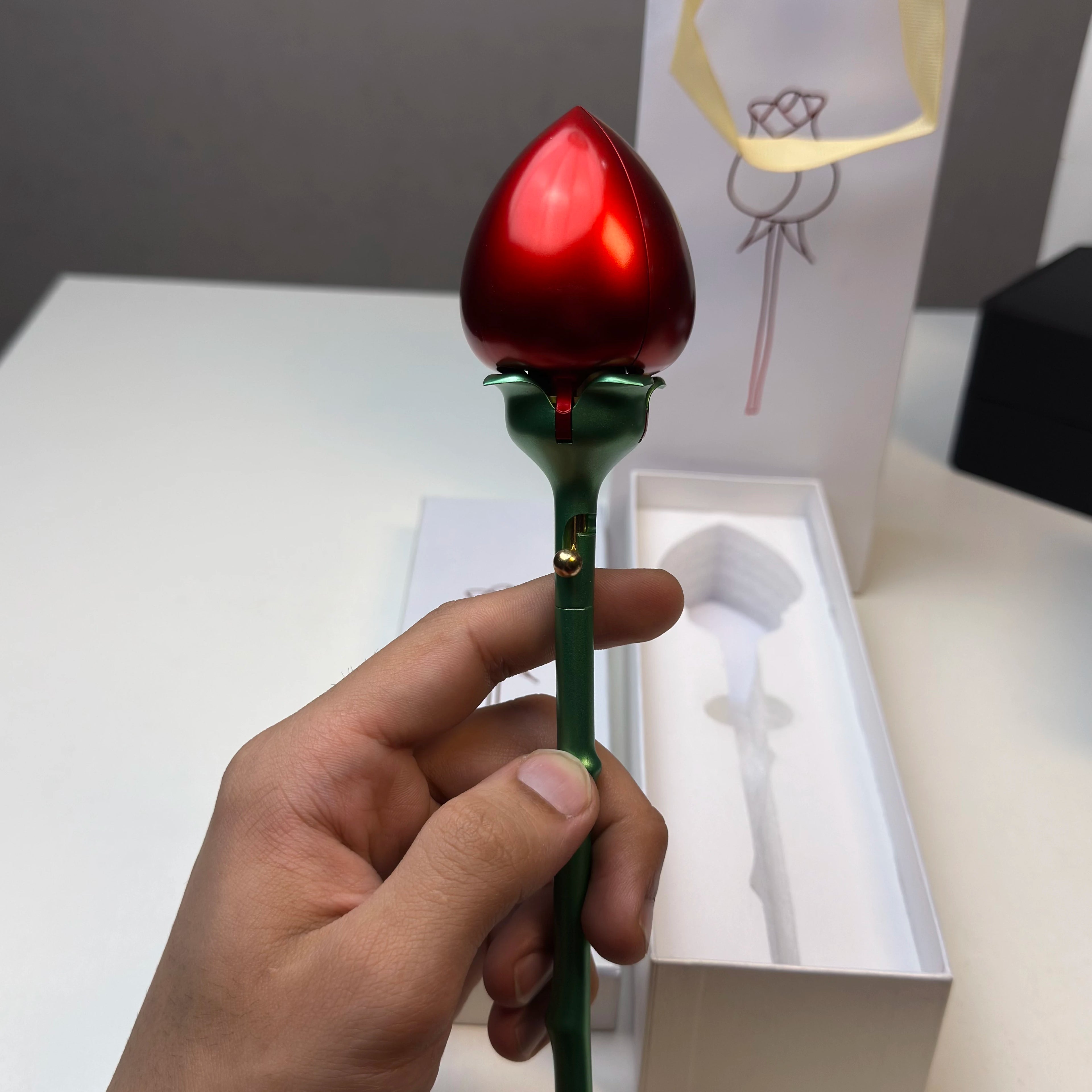 ZEFIRO Mechanical Blooming Rose Ring Box
