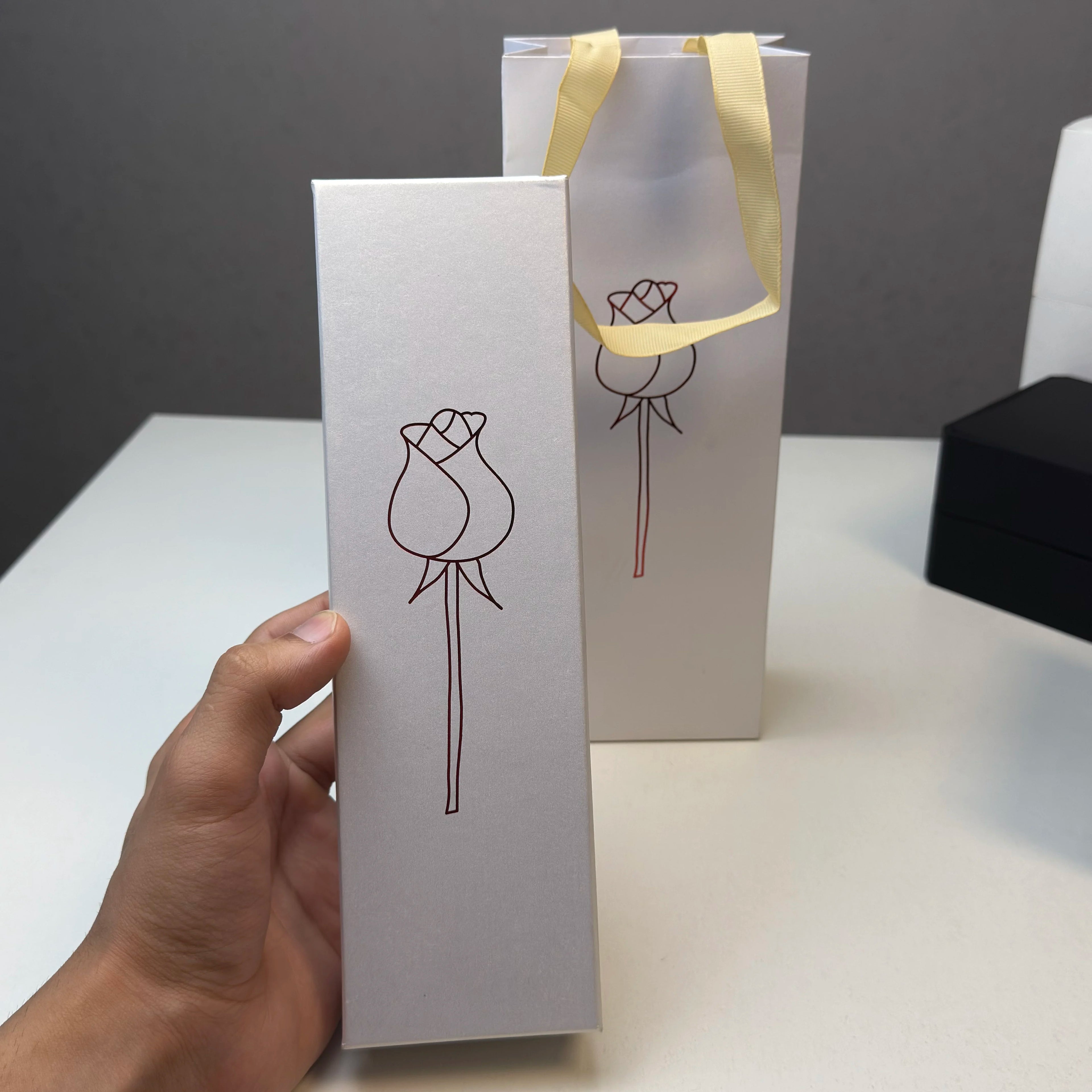 ZEFIRO Mechanical Blooming Rose Ring Box