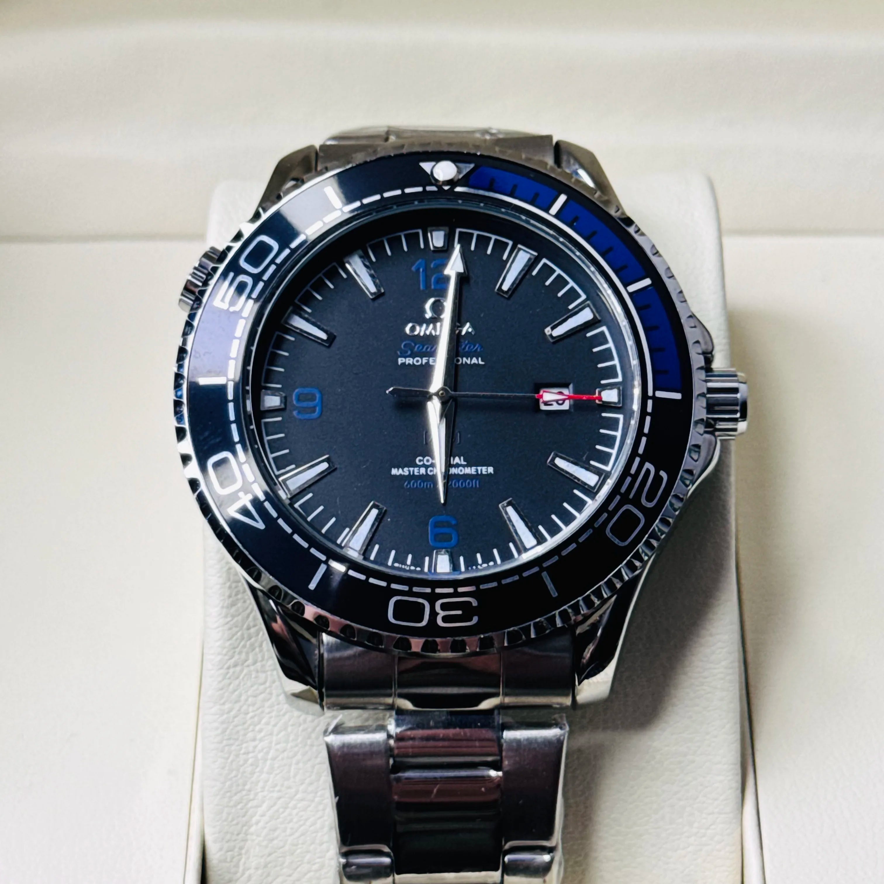 ZEFIRO T-10 O: Premium Deep-Sea Diver Series