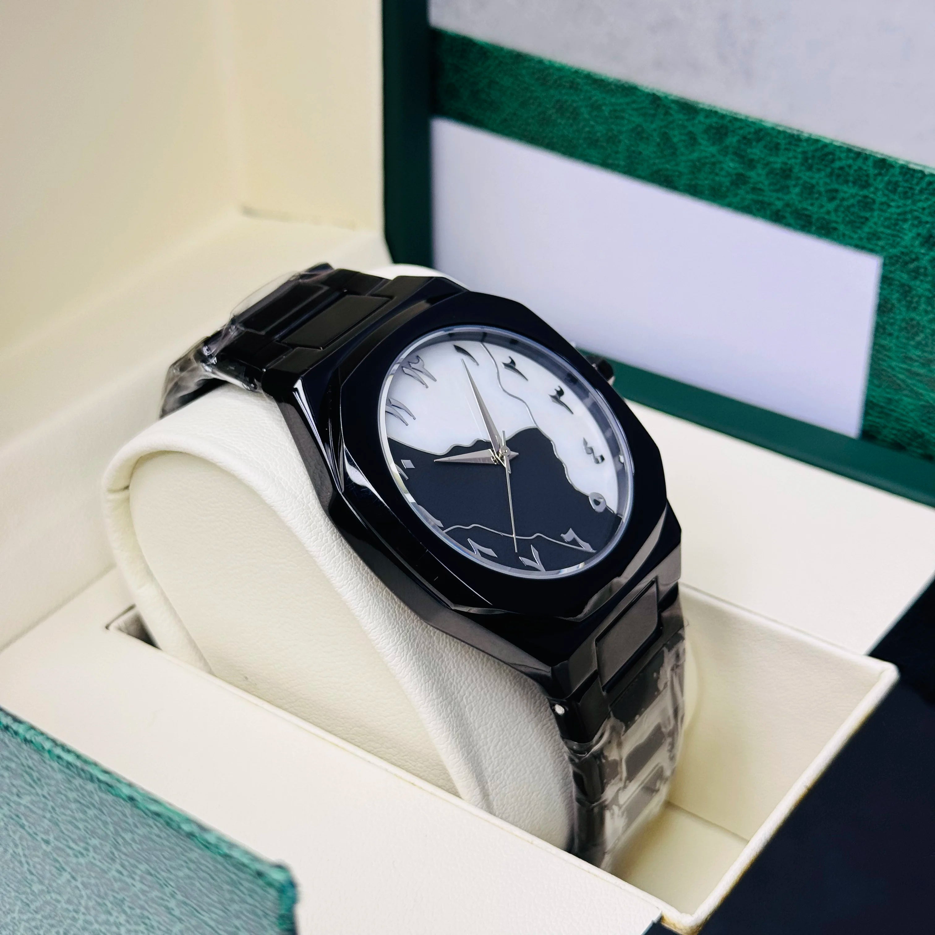 ZEFIRO T-04 GLOSSY CHAIN AURA WATCH