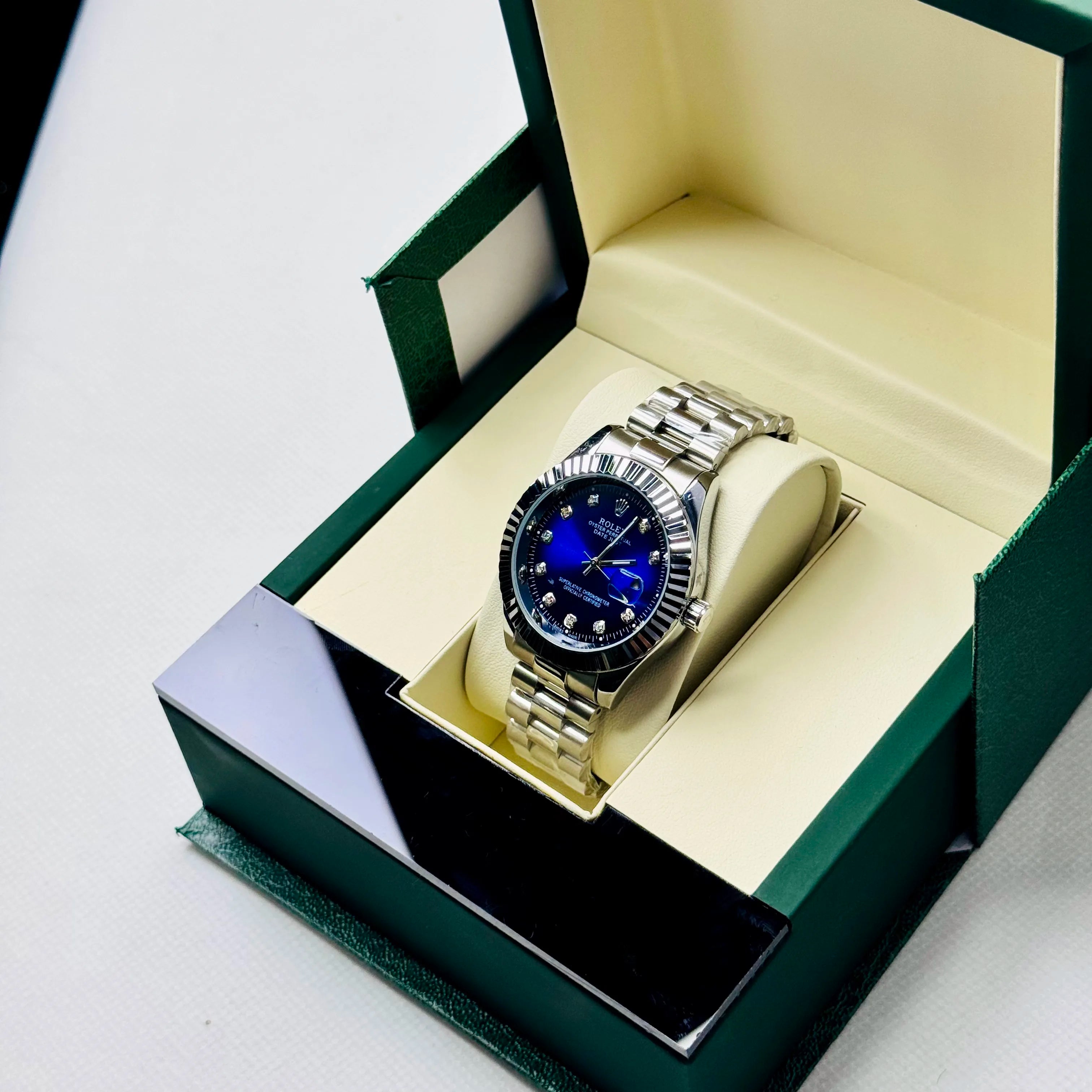 ZEFIRO T-17 RLX DATE-JUST: Premium Integrated Geometric Series